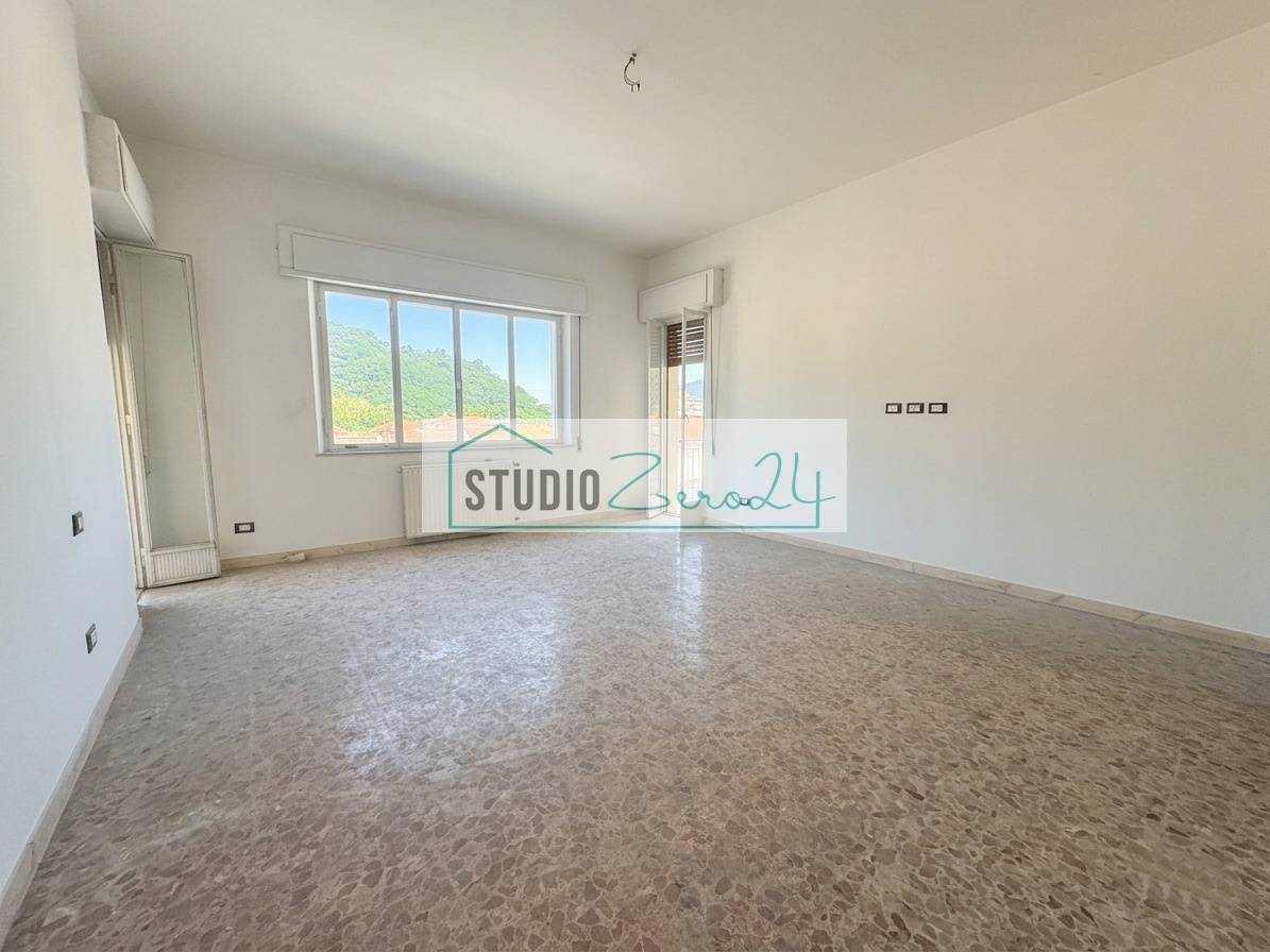Appartamento in vendita a Massa, Centro storico