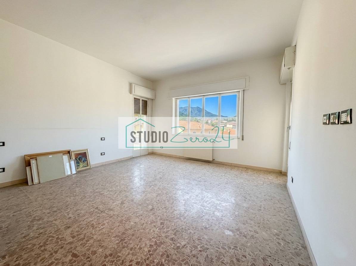 Appartamento in vendita a Massa, Centro storico