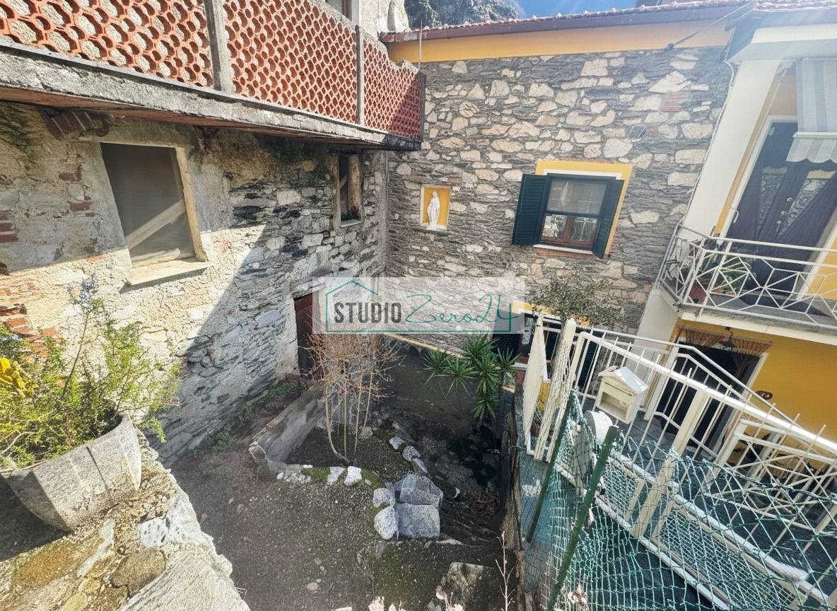 Casa semi indipendente in vendita a Massa