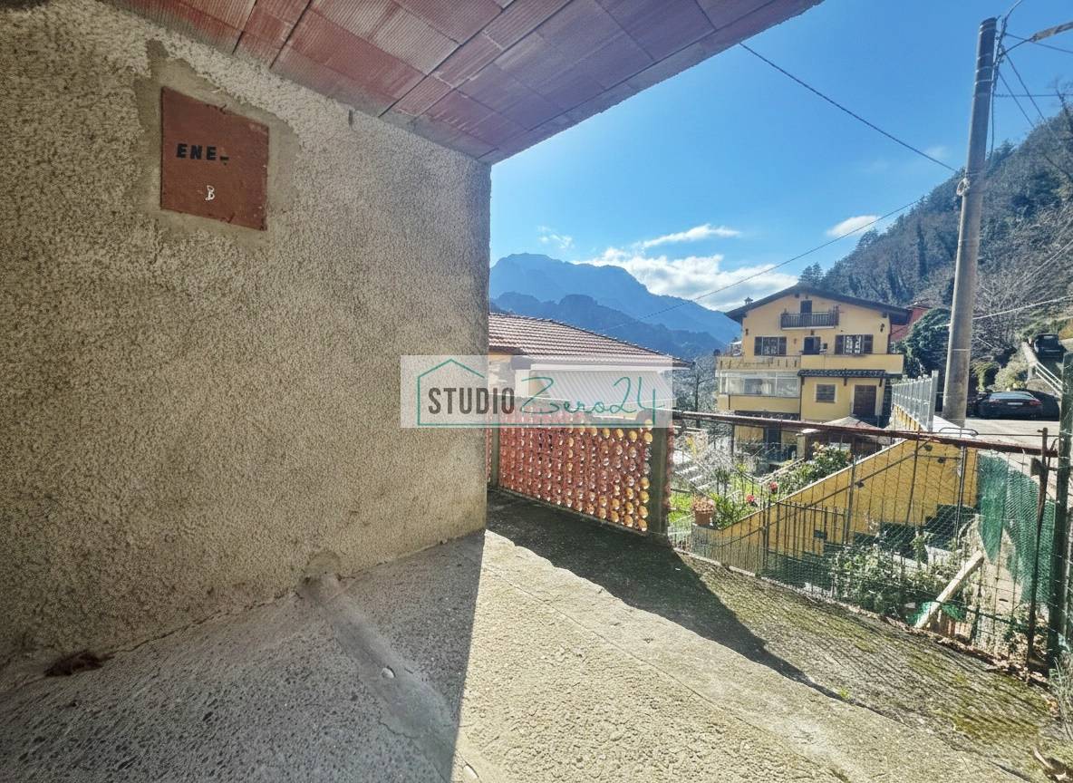 Casa semi indipendente in vendita a Massa