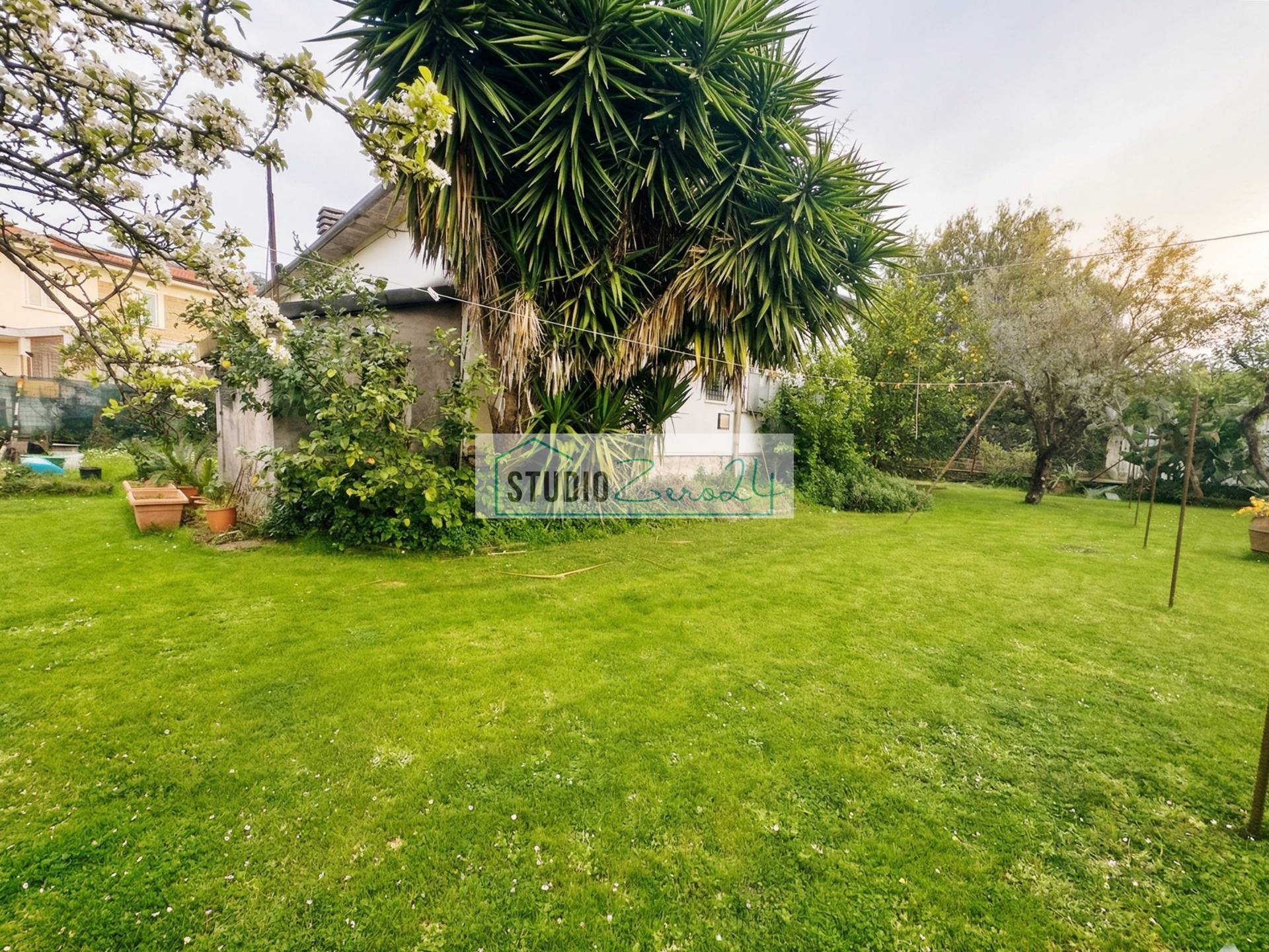 Villa in vendita a Montignoso, Capanne