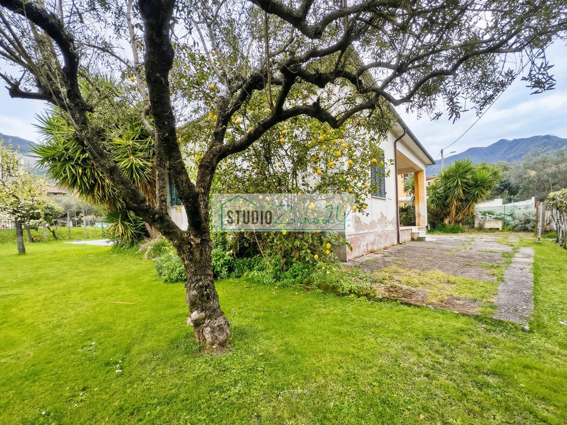 Villa in vendita a Montignoso, Capanne