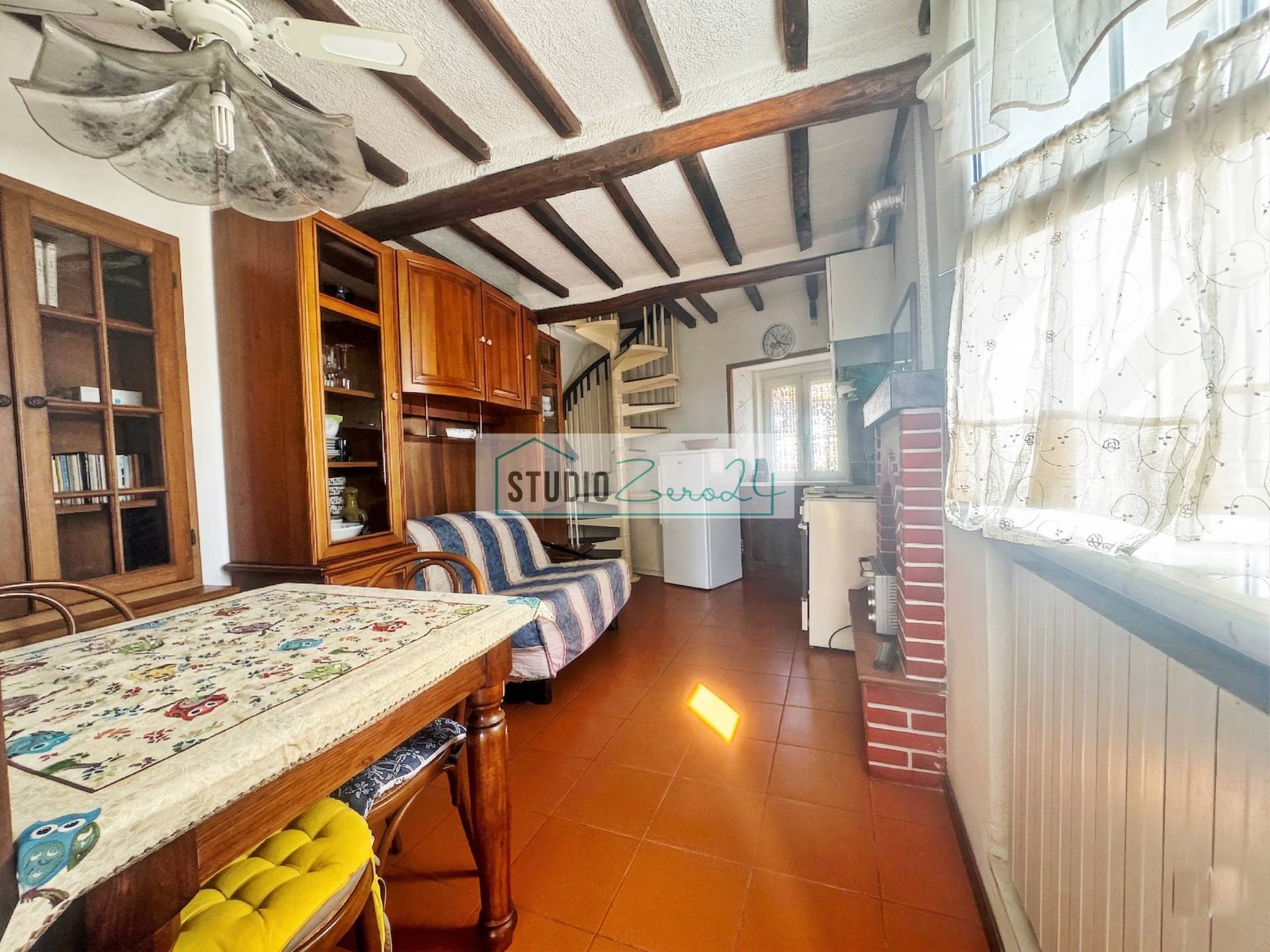 Casa semi indipendente in vendita a Massa, Periferia