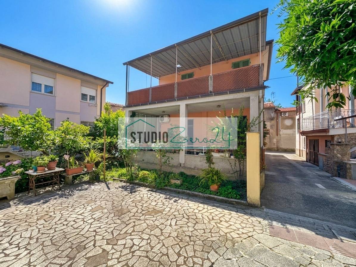 Casa singola in vendita a Massa, Periferia