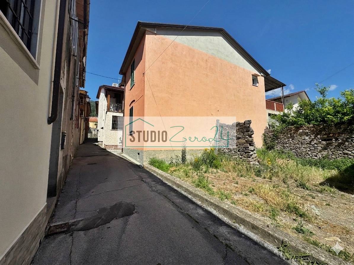 Casa singola in vendita a Massa, Periferia