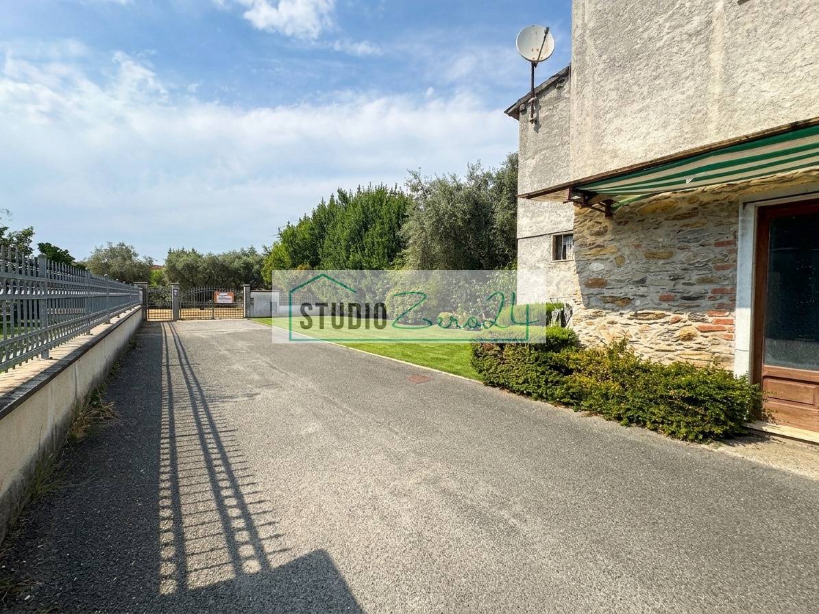 Casa semi indipendente in vendita a Montignoso, Capanne