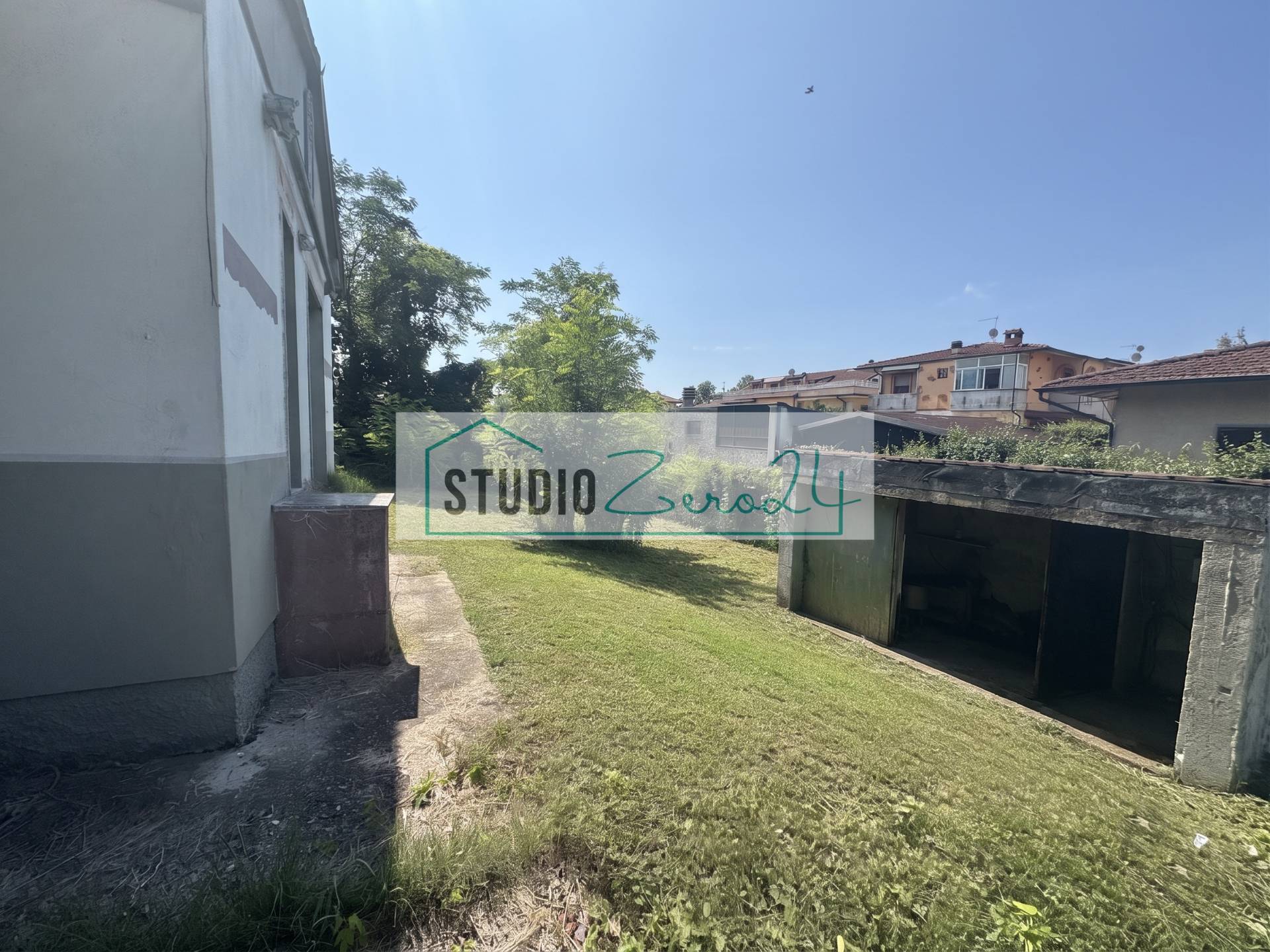 Villa in vendita a Massa, Marina di Massa