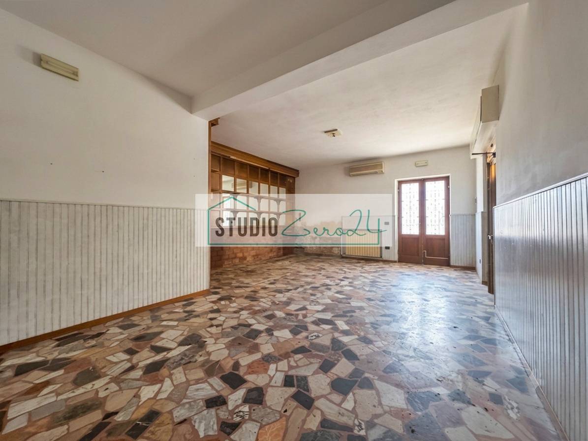 Casa semi indipendente in vendita a Montignoso, Cerreto