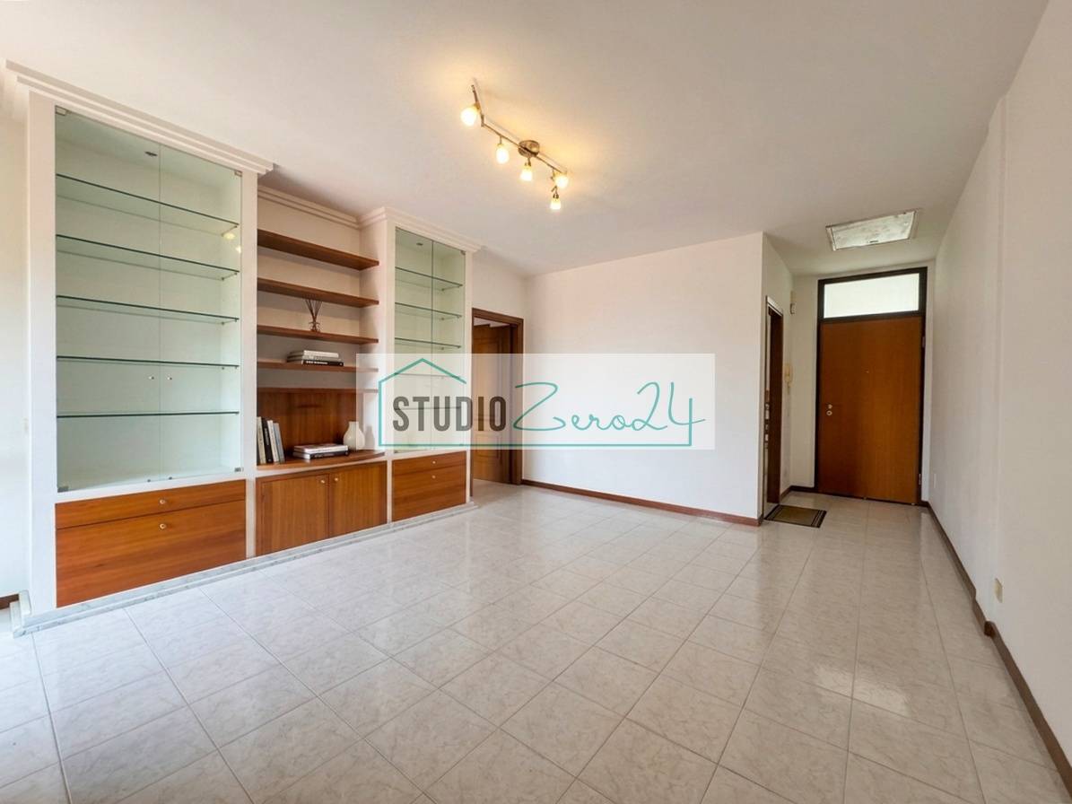 Appartamento in vendita a Montignoso, Piazza