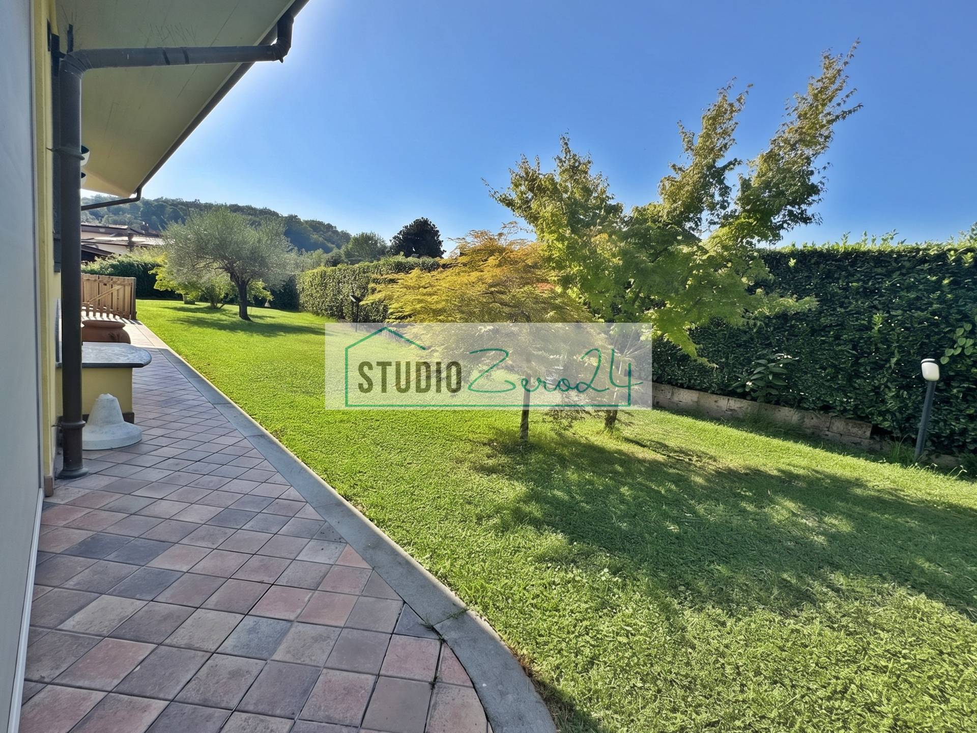 Villetta Bifamiliare in vendita a Massa, Periferia