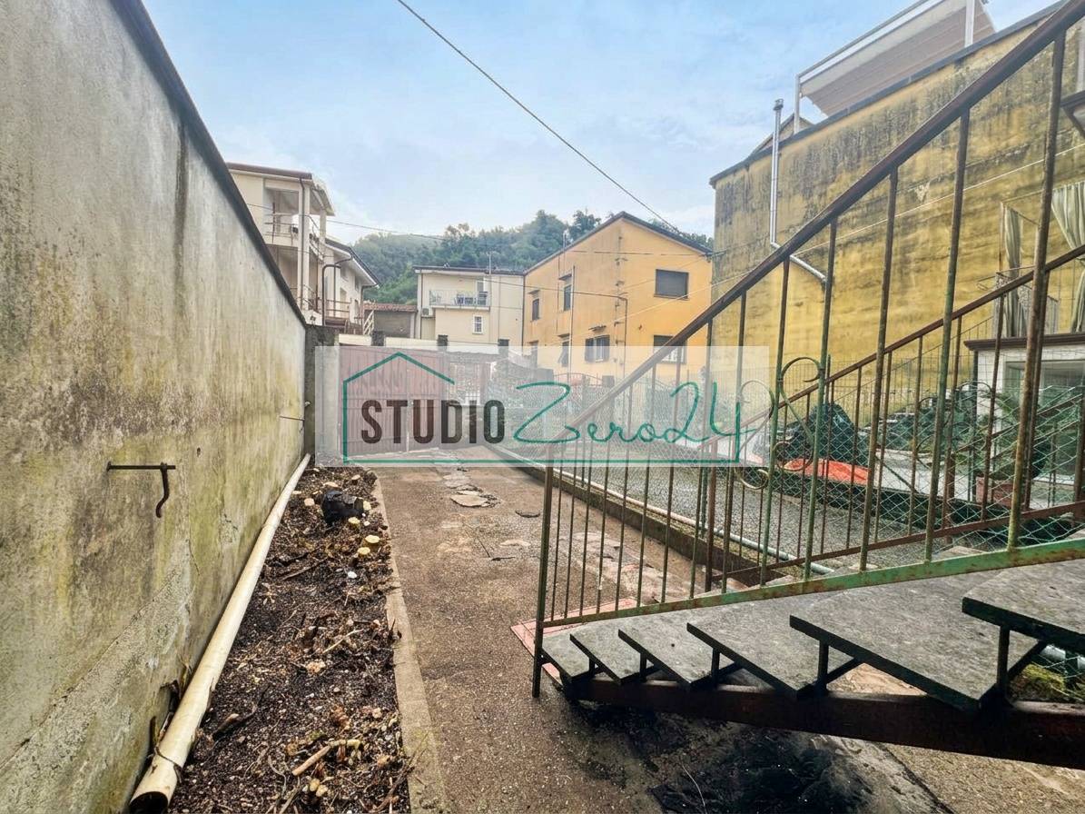 Casa semi indipendente in vendita a Montignoso, Prato