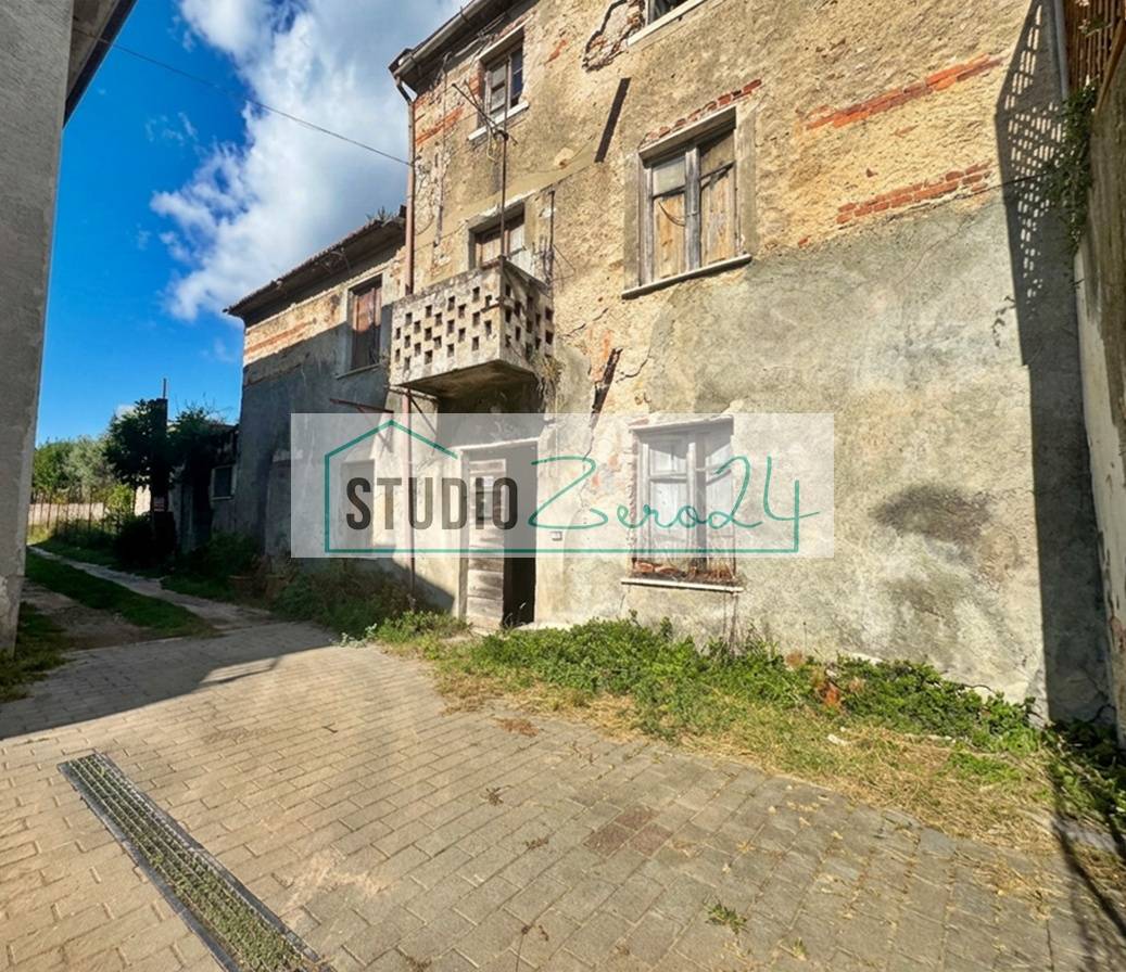 Casa semi indipendente in vendita a Massa, Quercioli