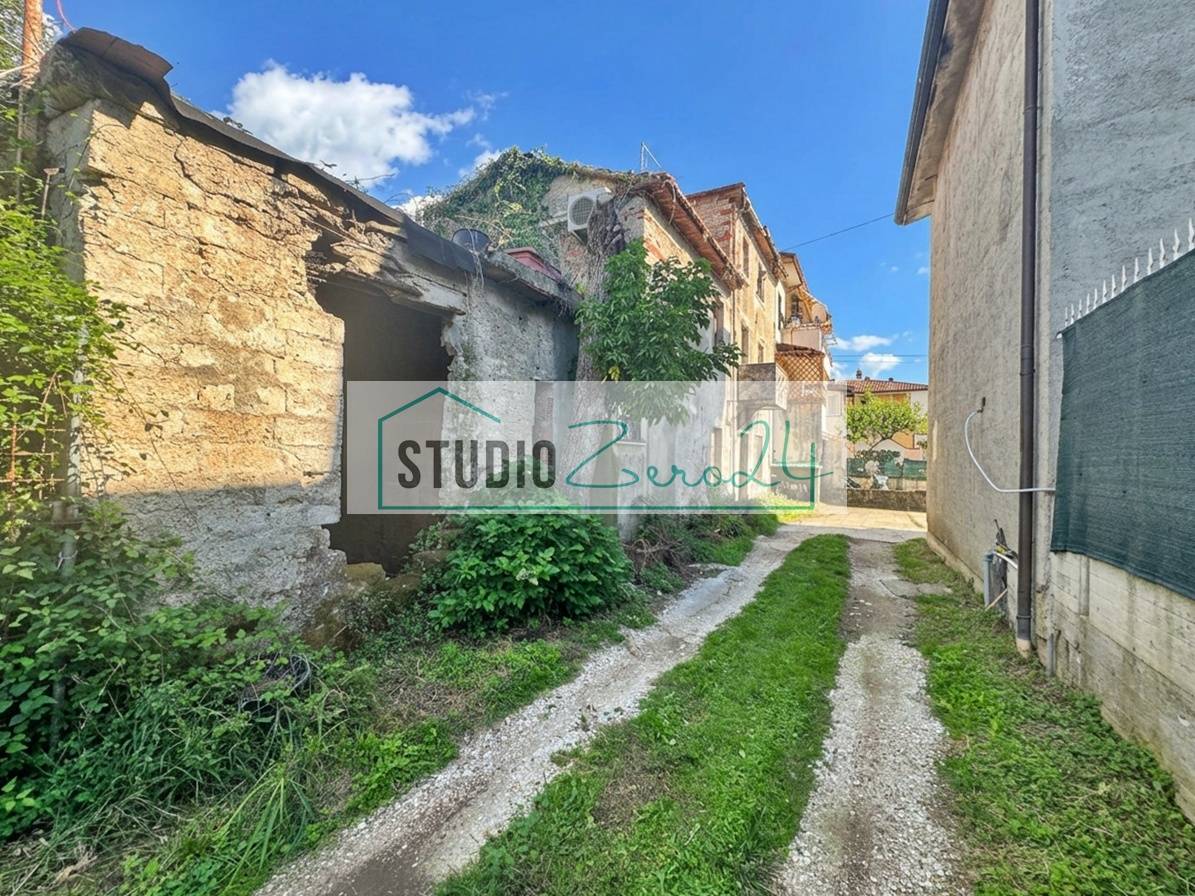 Casa semi indipendente in vendita a Massa, Quercioli