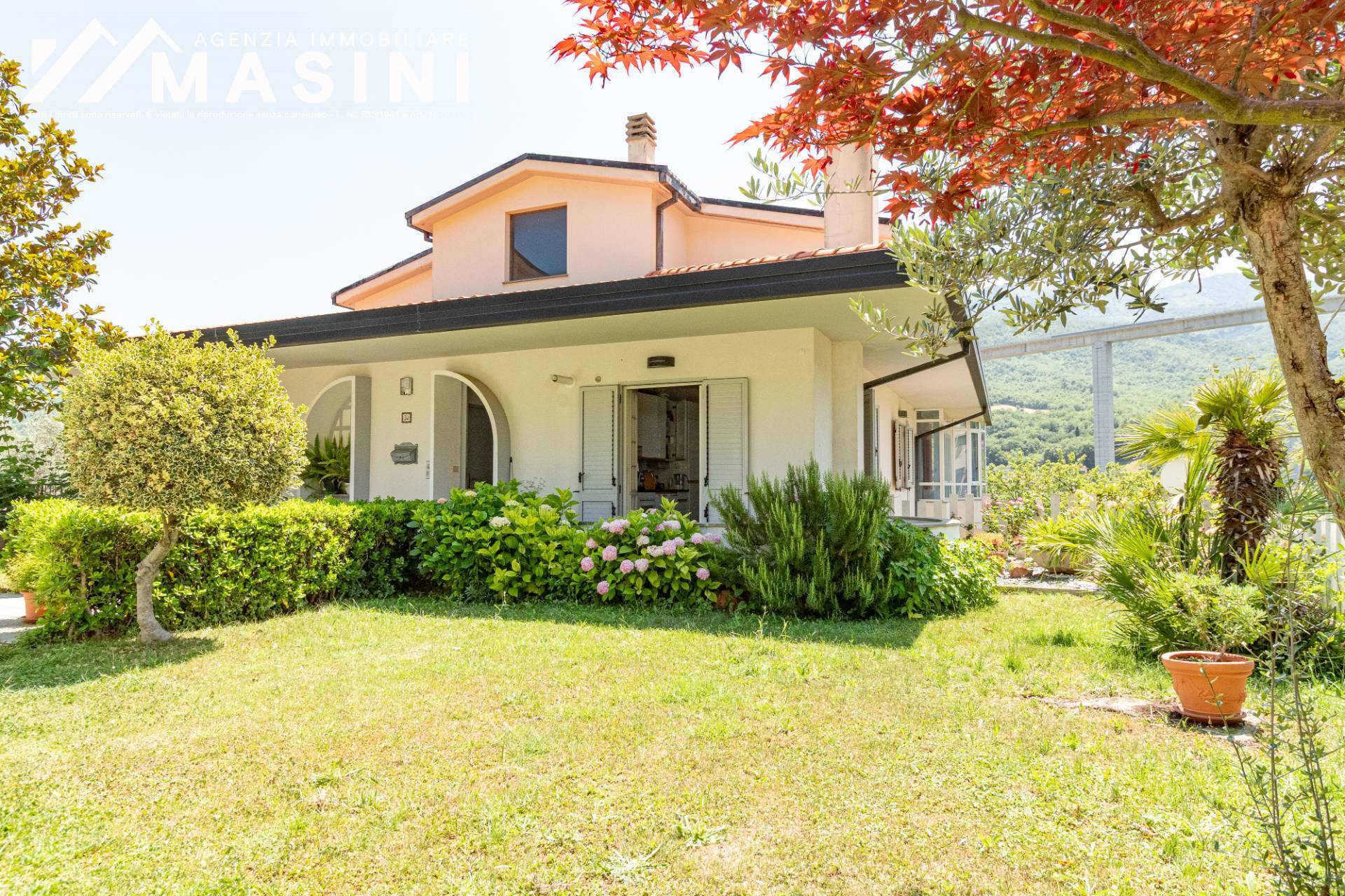Villa in vendita a Villa Santa Maria