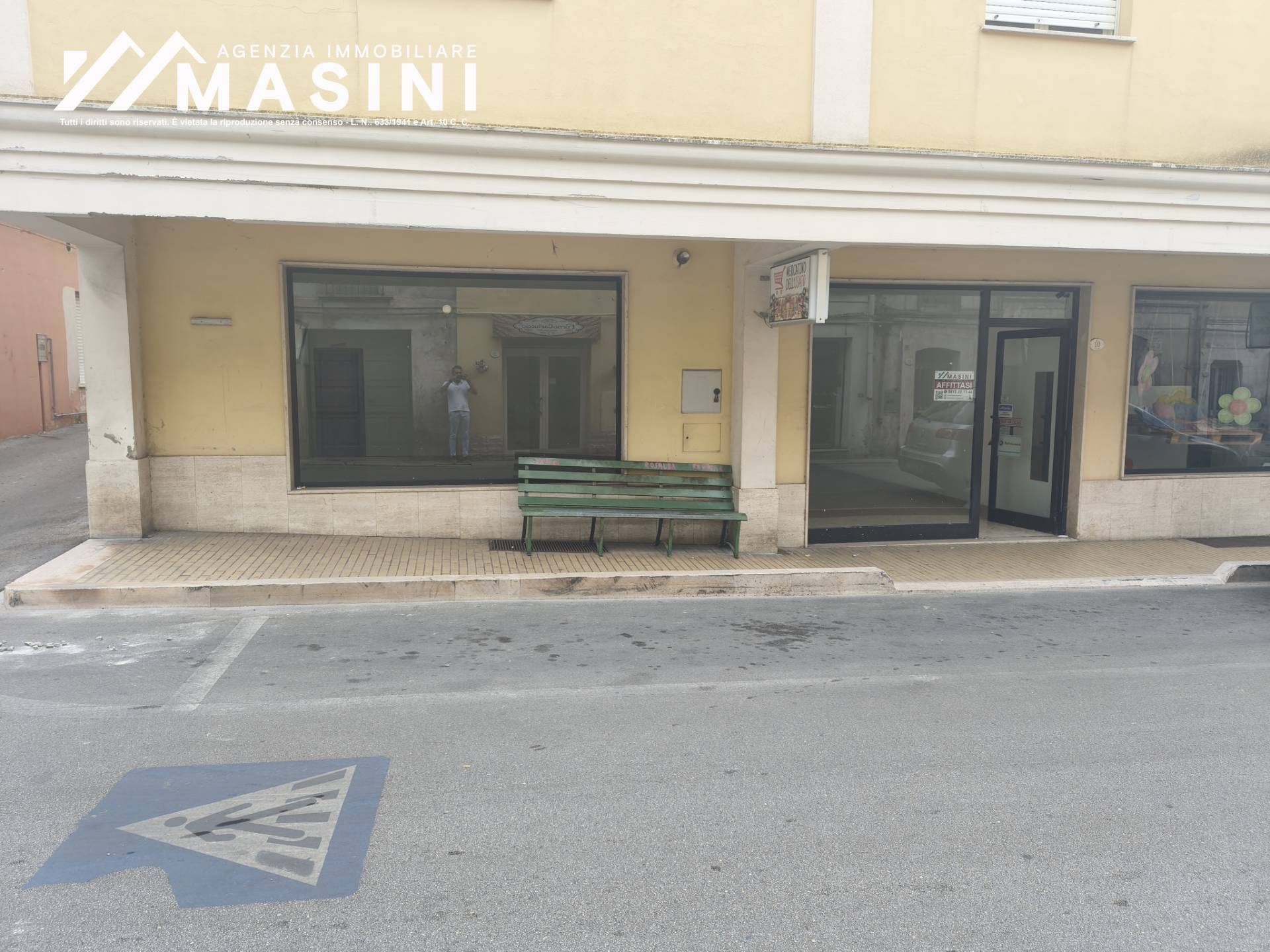 Locale commerciale in affitto a Fossacesia