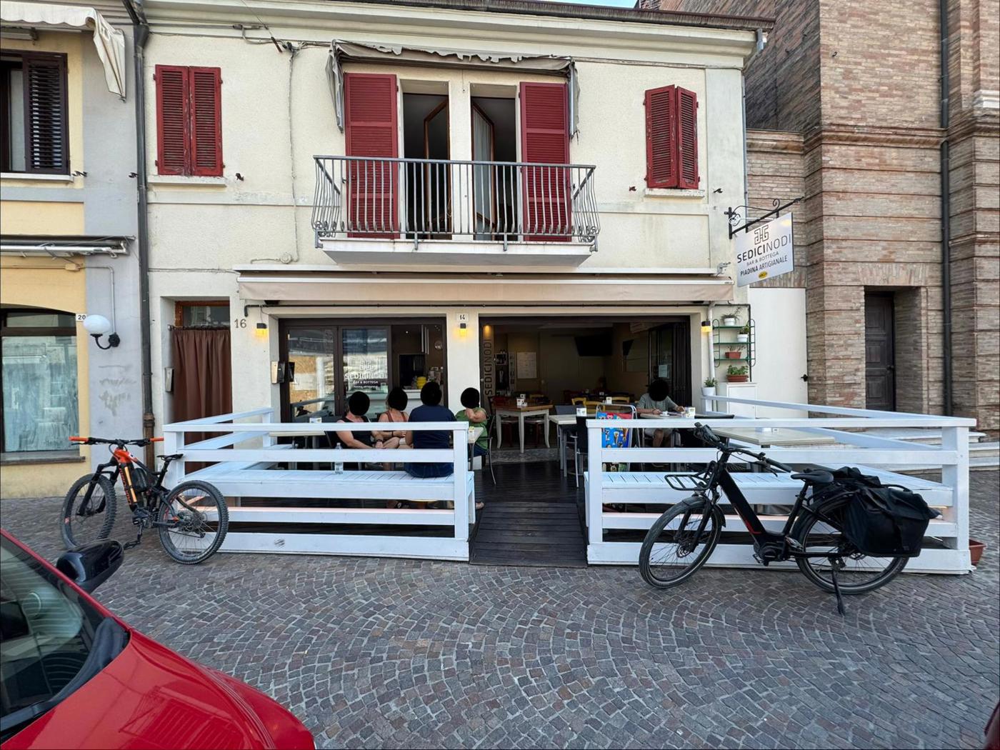 Attivit� commerciale Bar e tabacchi in vendita a Cesenatico