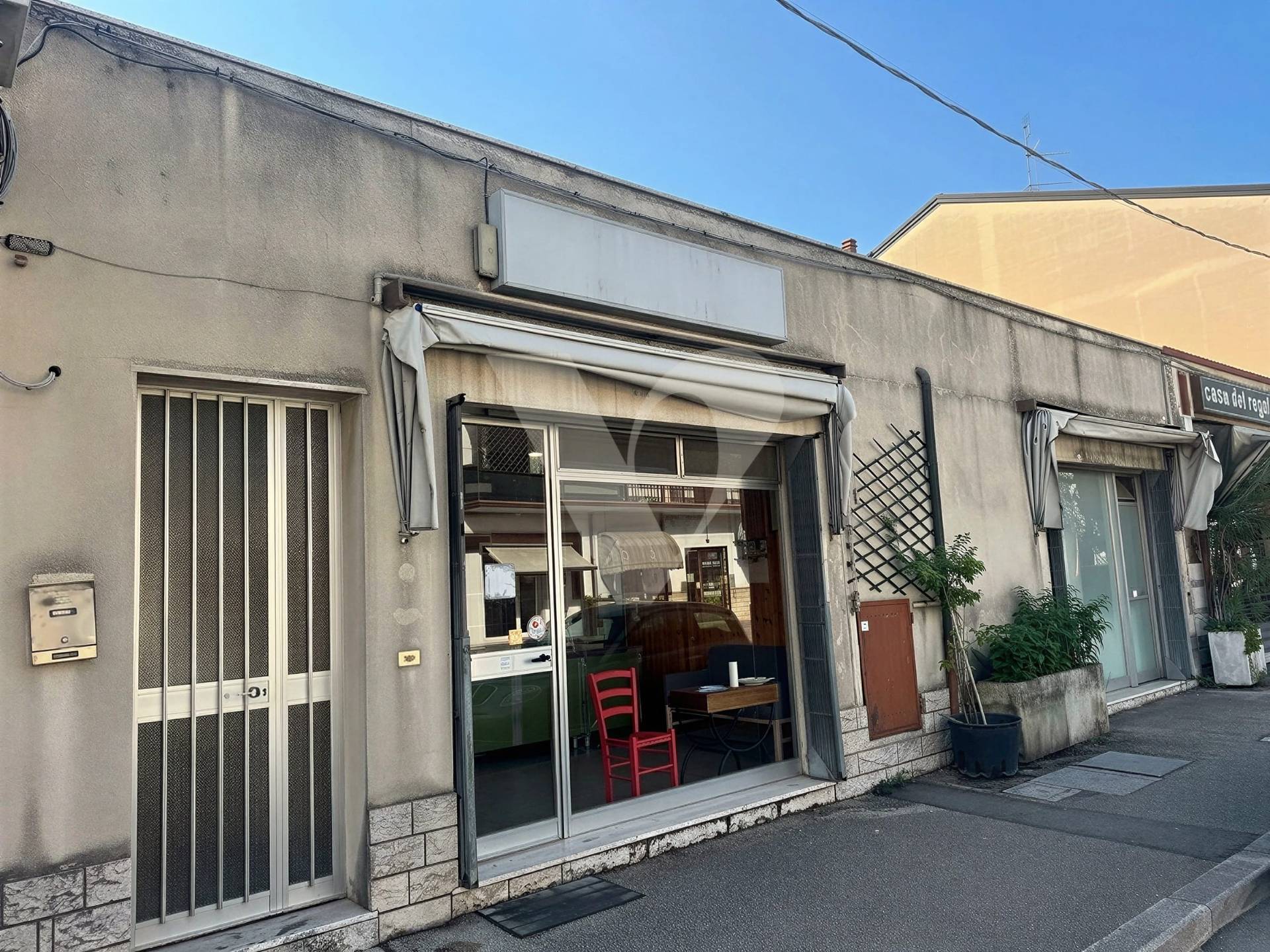 Locale commerciale in vendita a Cesena, Sant'Egidio