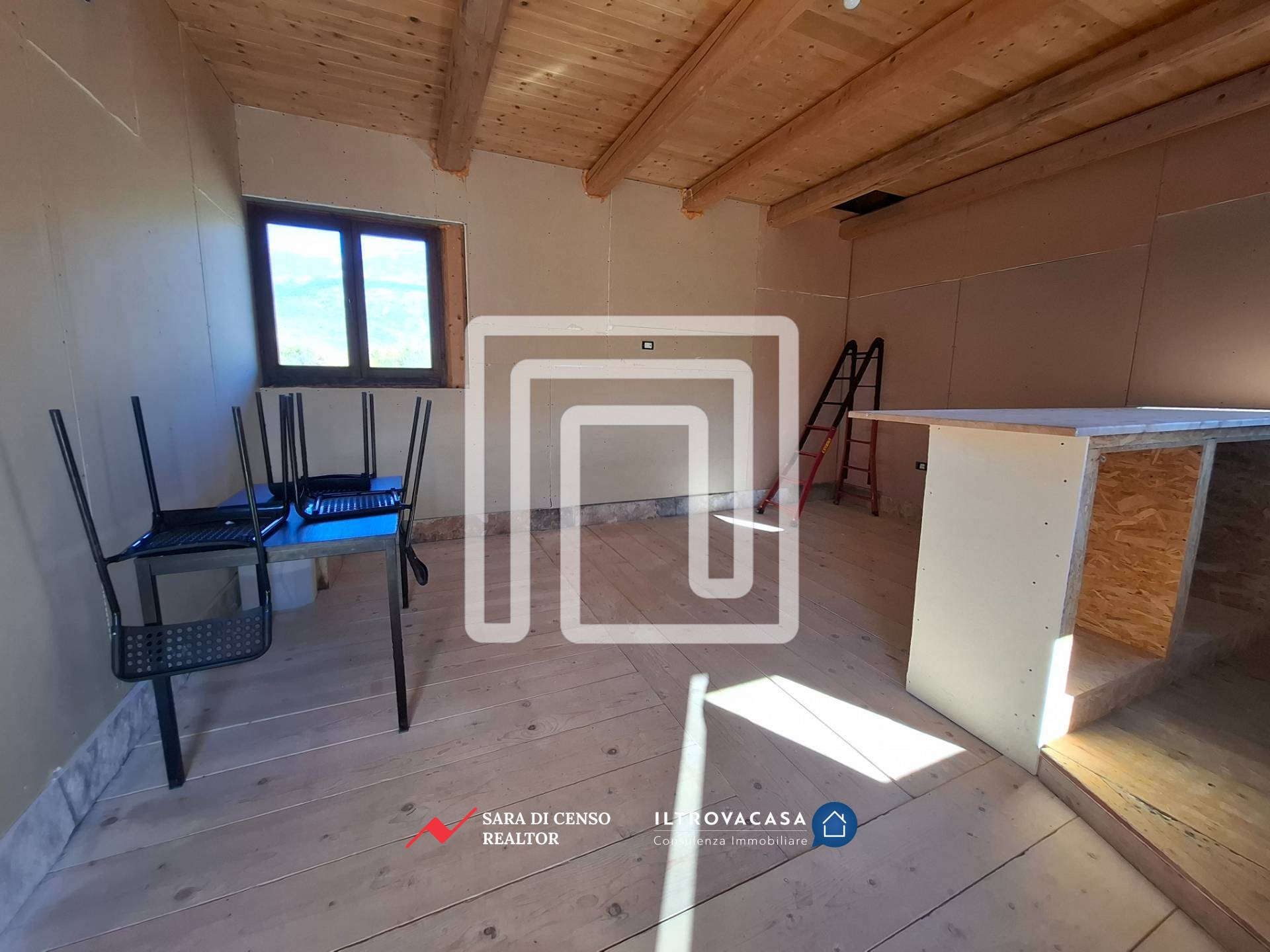 Magazzino in vendita a Corfinio