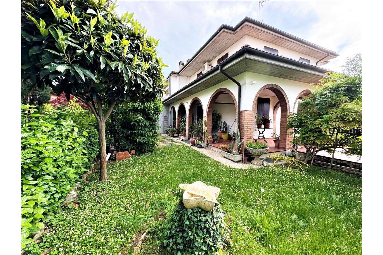 Villa in vendita a Castel San Pietro Terme