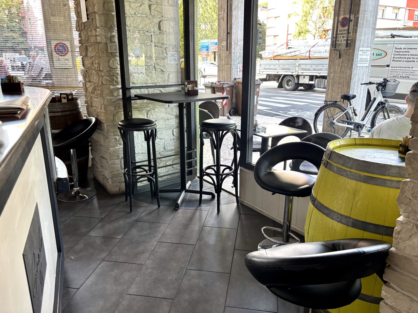 Attivit� commerciale Bar e tabacchi in vendita a Bolzano