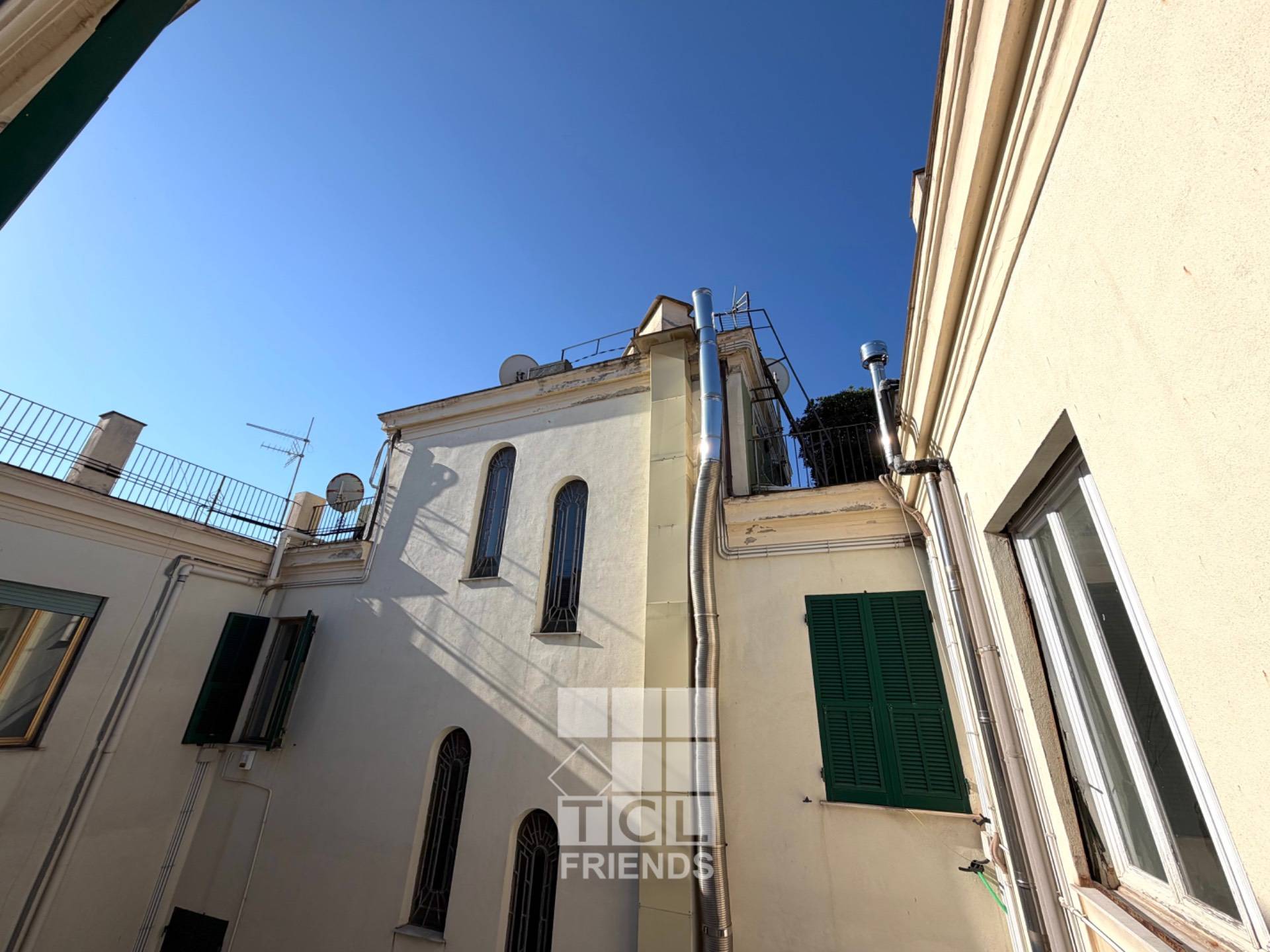 Appartamento in vendita a Genova, Carignano