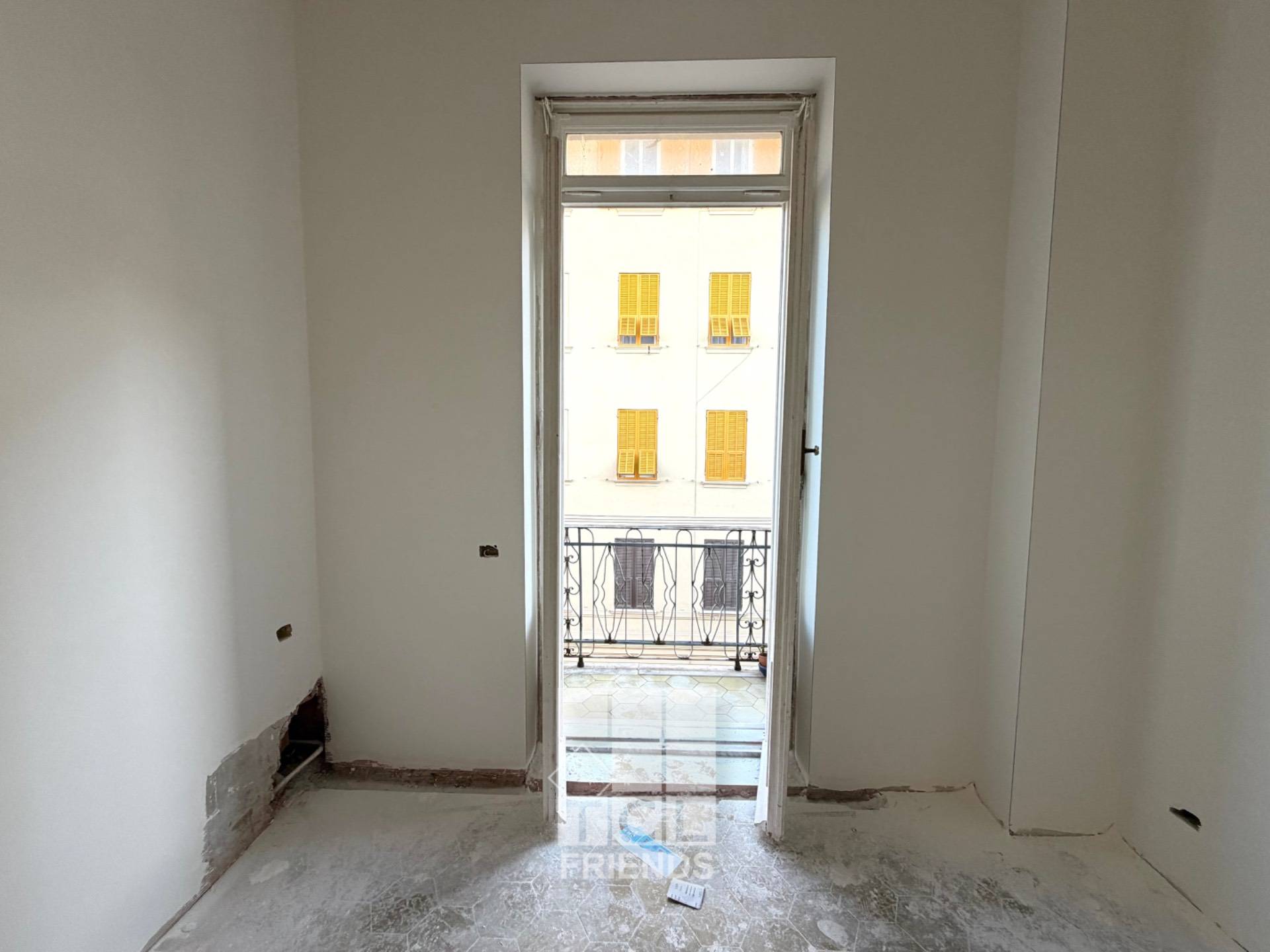 Appartamento in vendita a Genova, Carignano