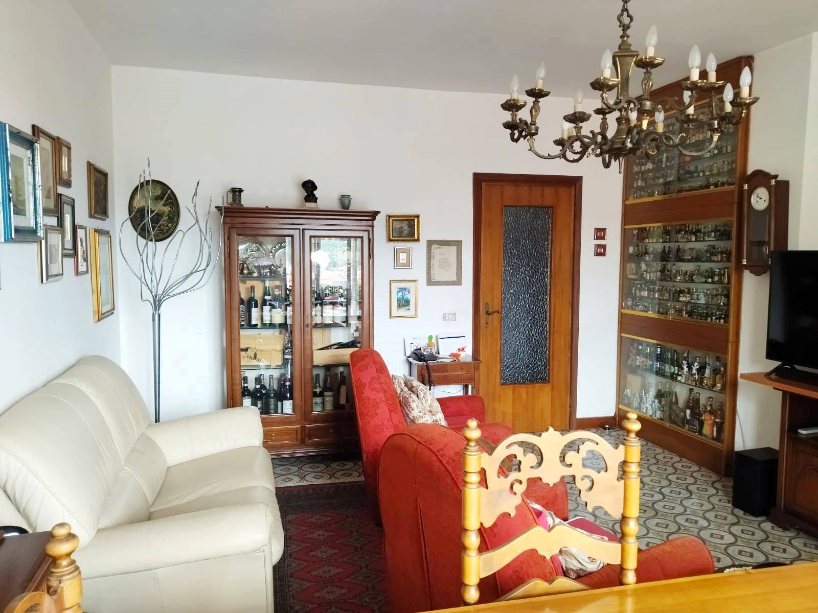 Appartamento in vendita a Massa, Centro
