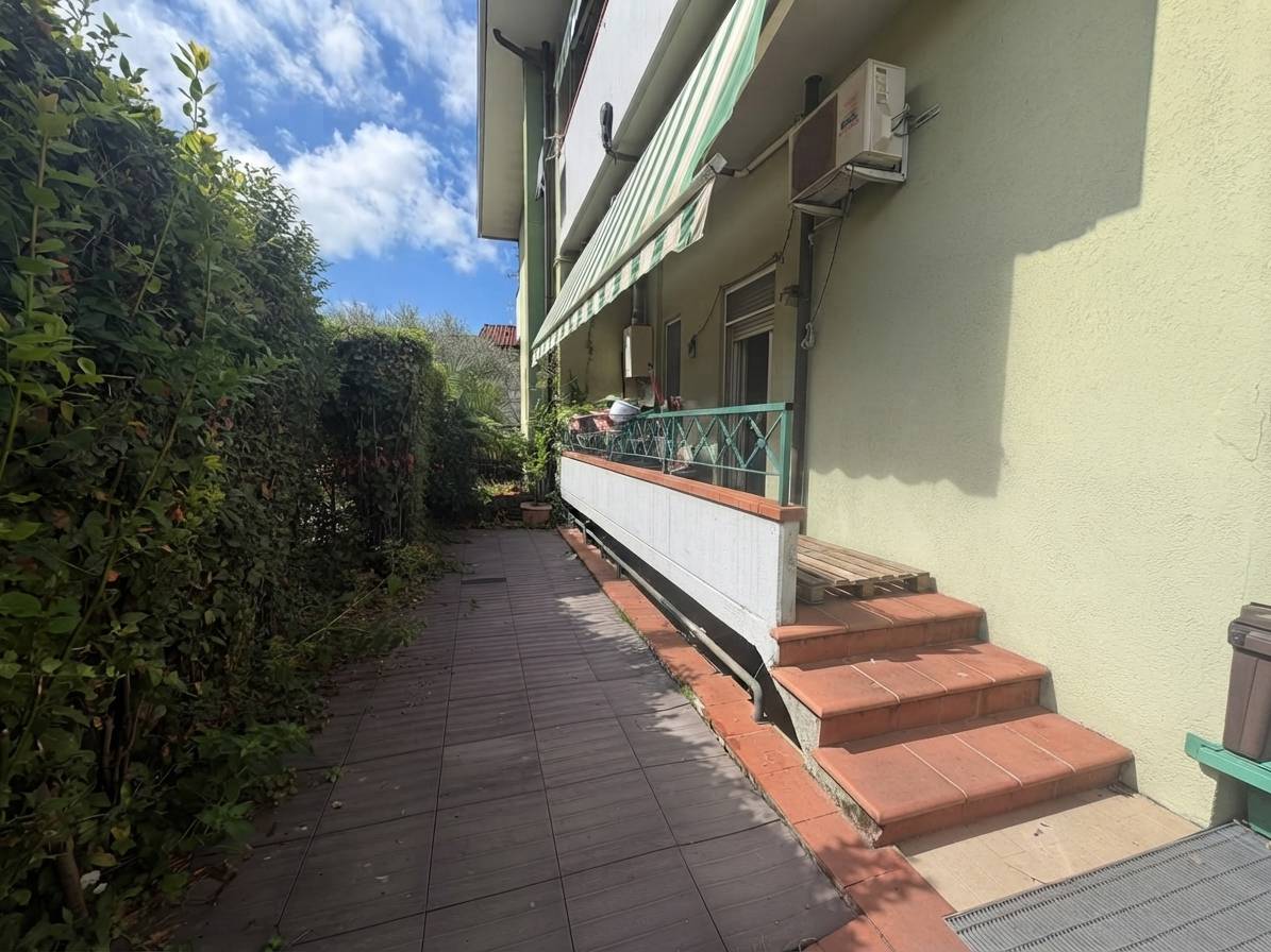 Appartamento in vendita a Massa, Rinchiostra