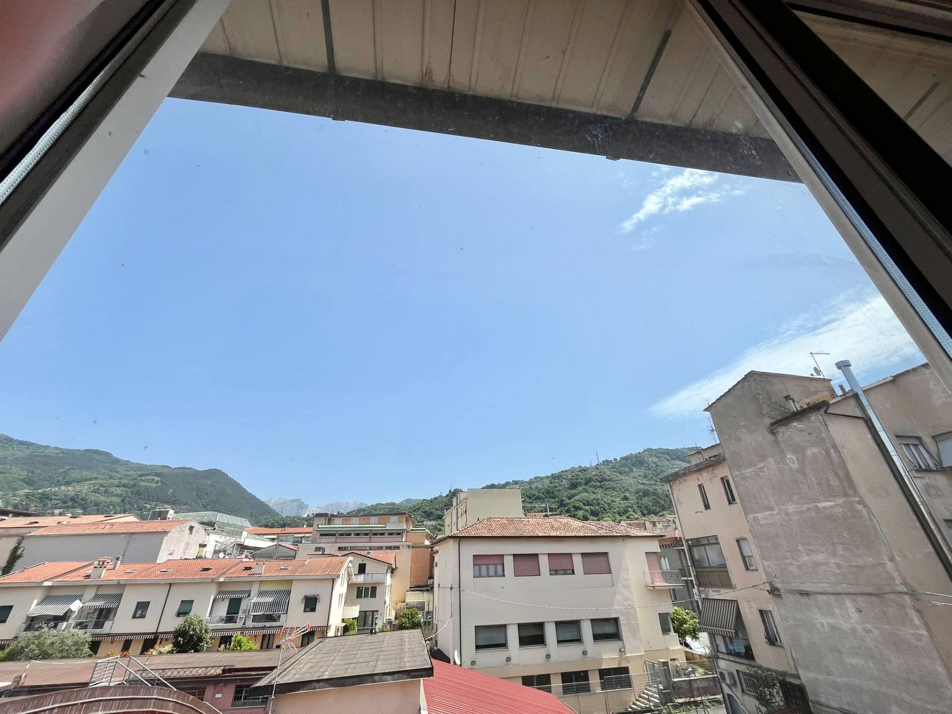 Appartamento in vendita a Massa, Centro