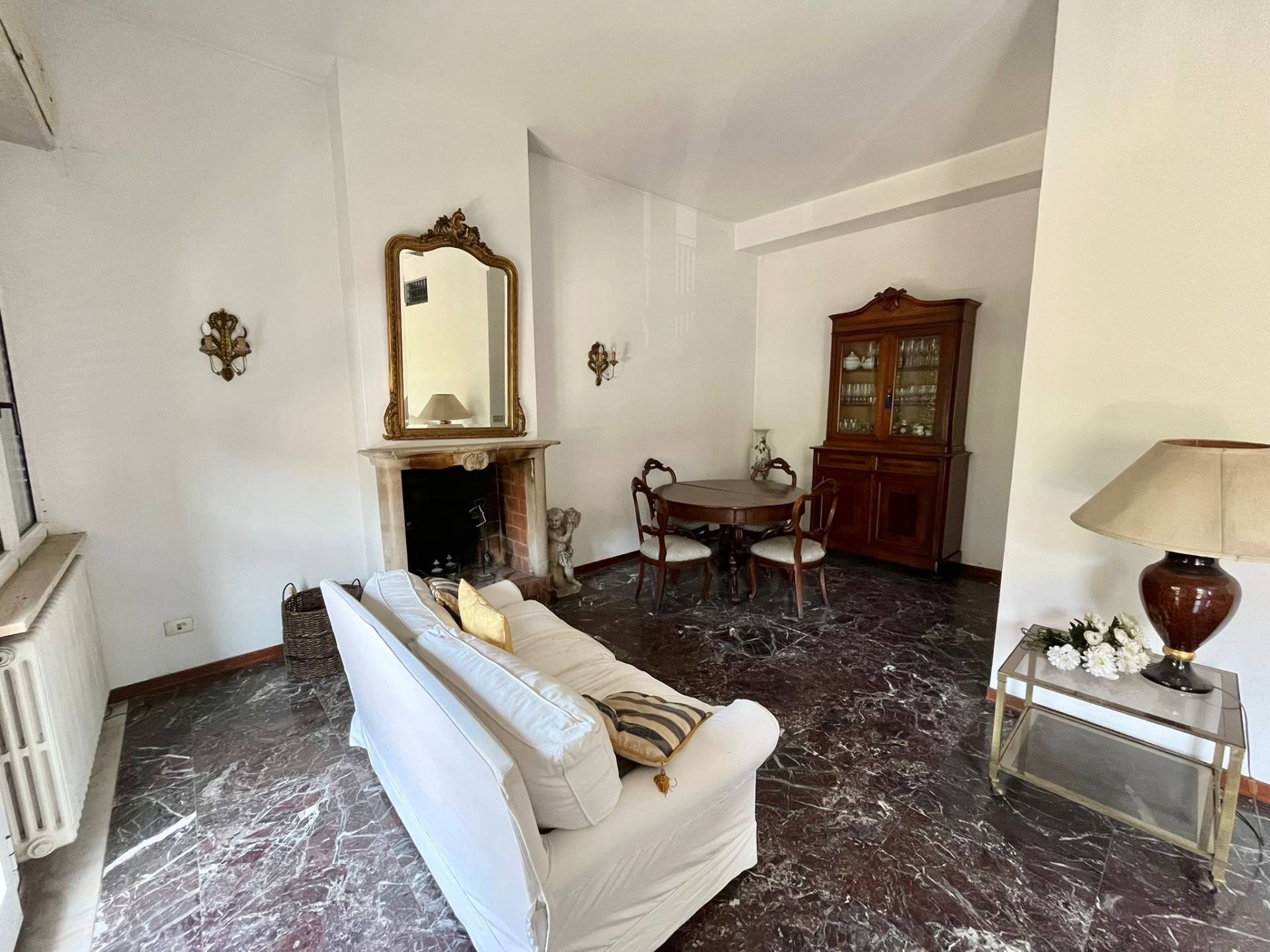 Appartamento in vendita a Massa, Centro