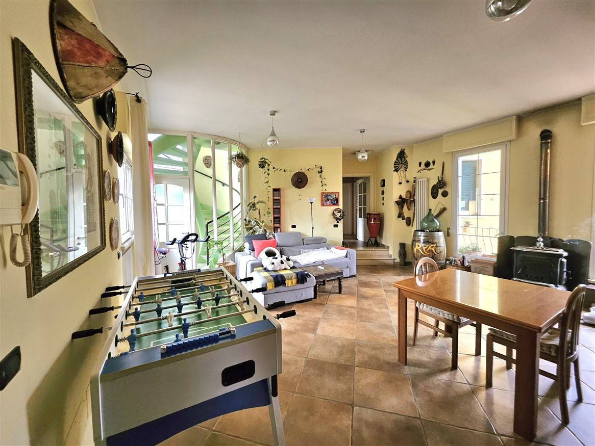 Villa Singola in vendita a Montignoso