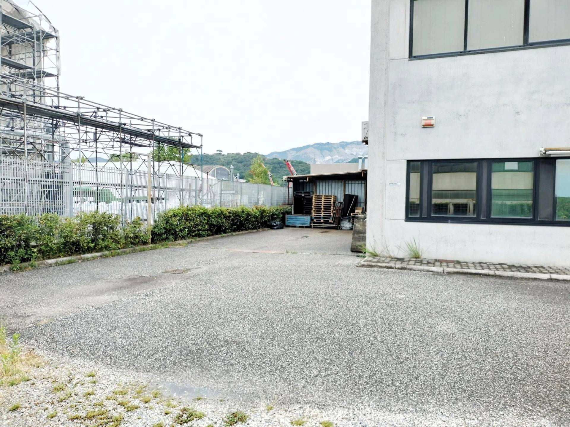 Capannone industriale in vendita a Massa