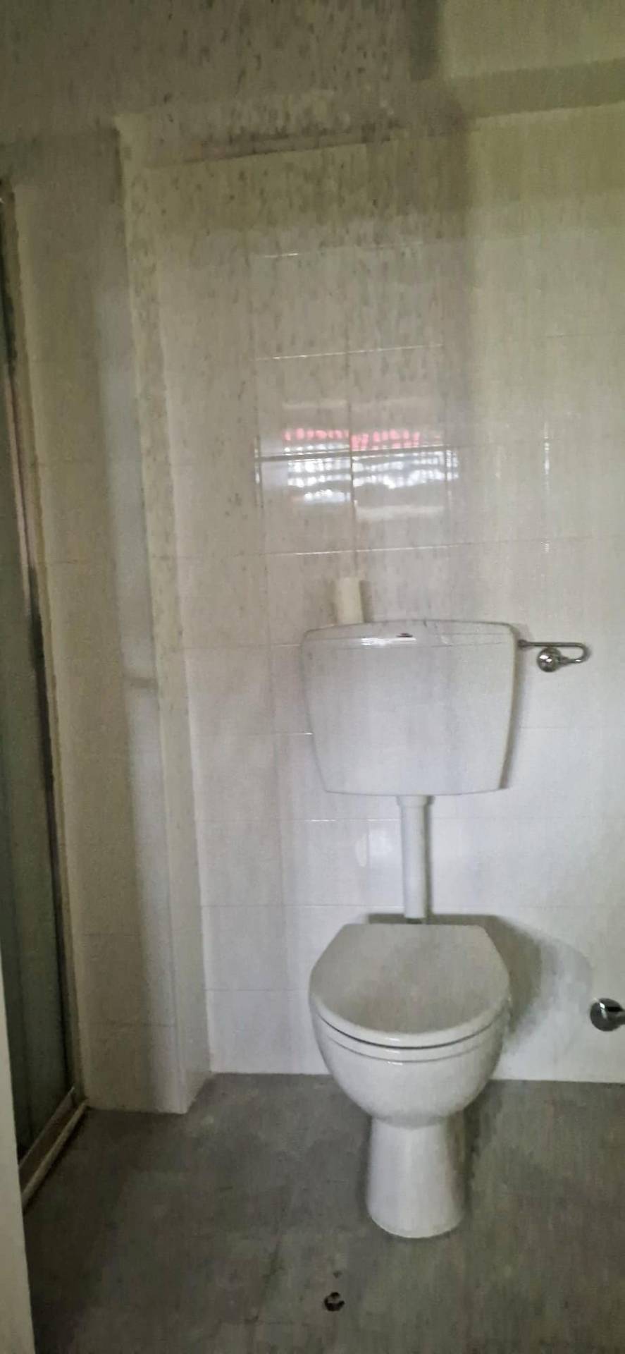 Complesso commerciale in affitto a Carrara