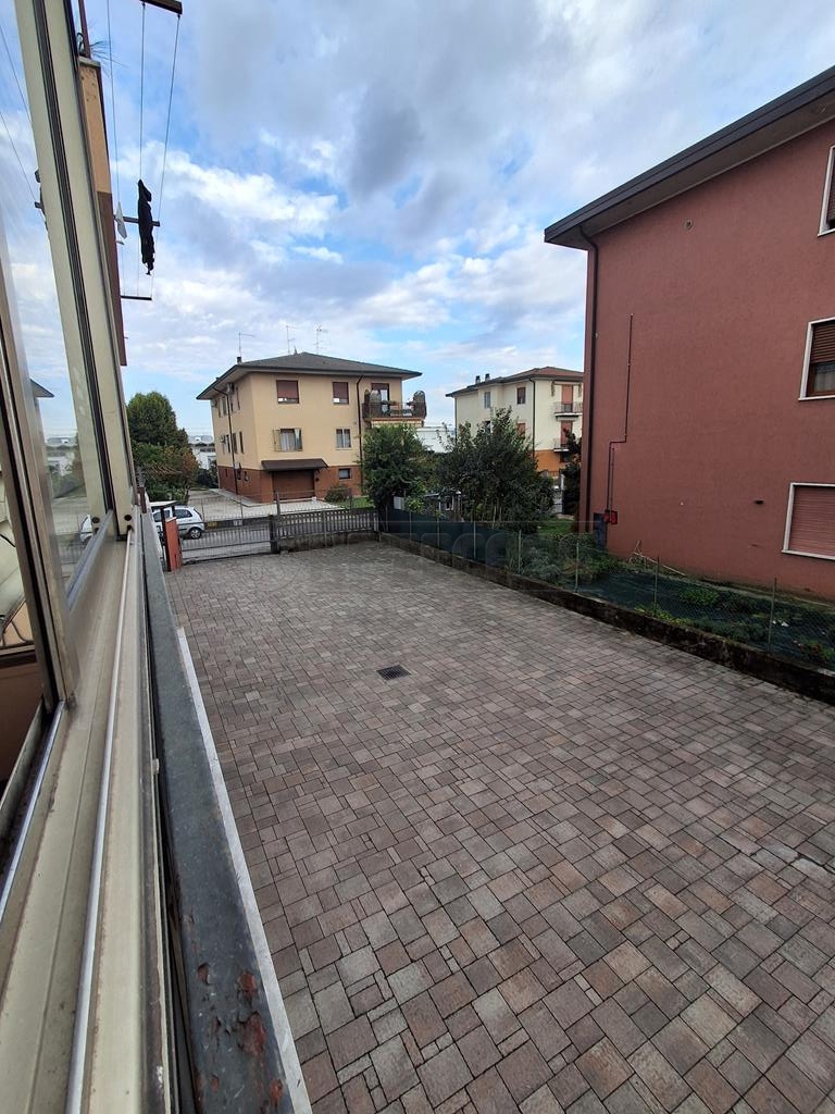 Appartamento con terrazzo in via enrico toti 37, Vicenza