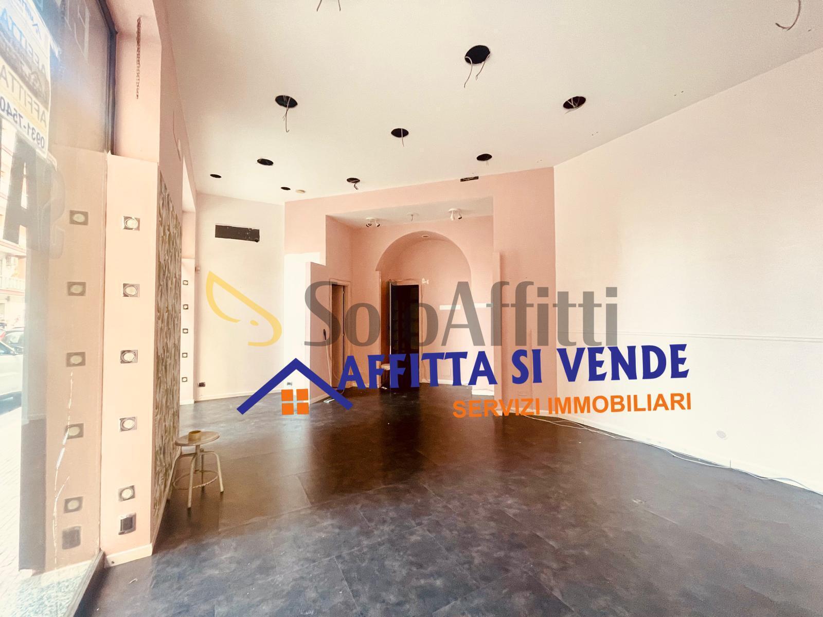 Locale commerciale in affitto in via oglio 1, Siracusa