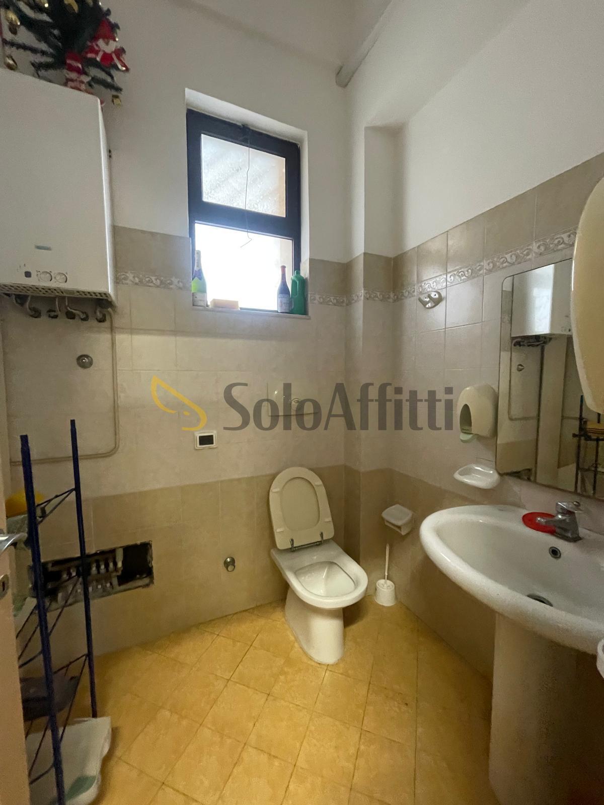 Locale commerciale in affitto in via piazza armerina 14, Siracusa