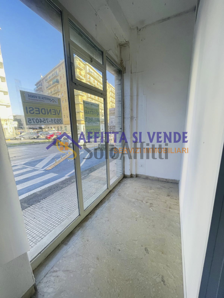 Locale commerciale in affitto in viale santa panagia 5, Siracusa