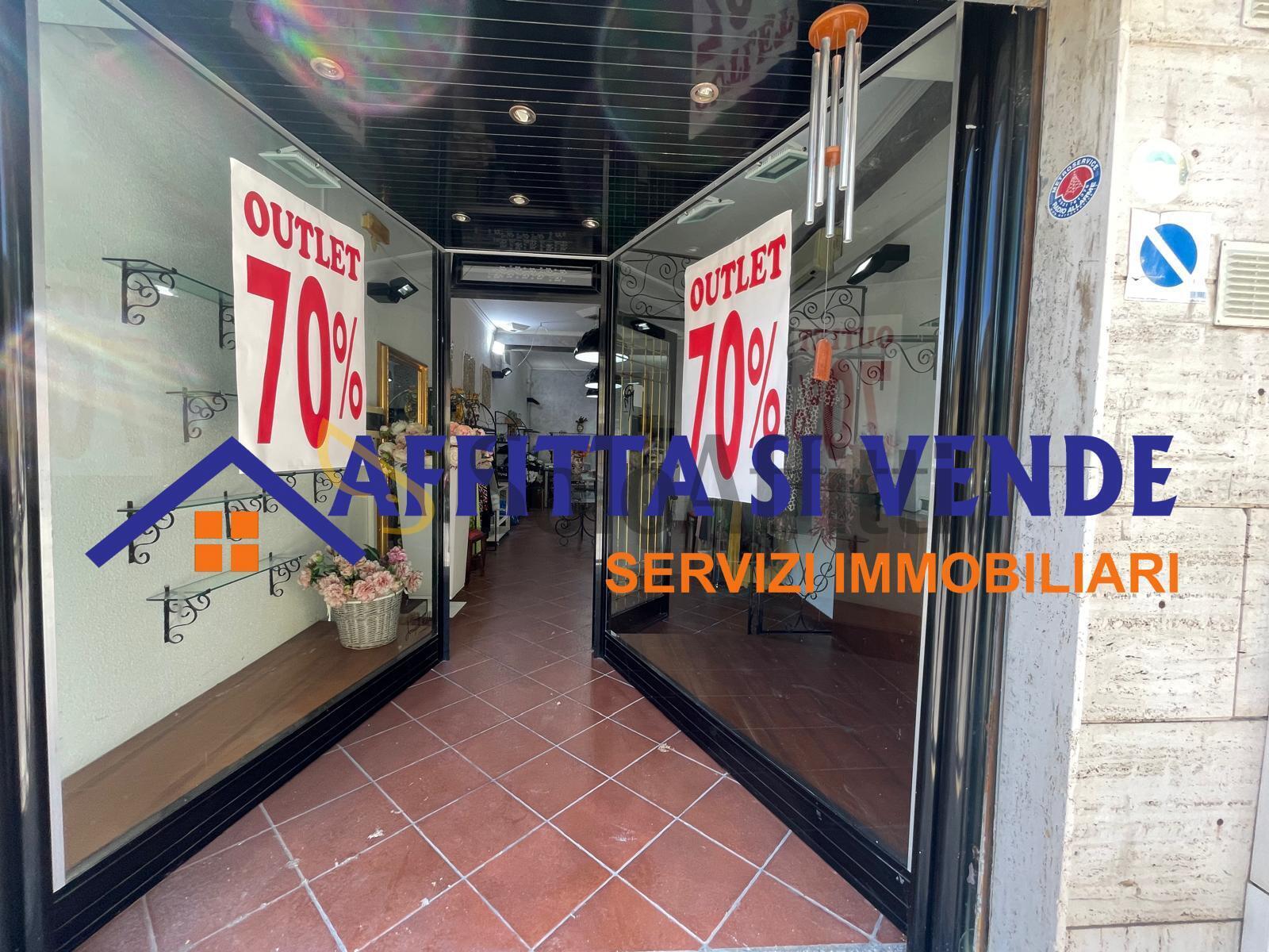 Locale commerciale in affitto in viale dei comuni n. 73, Siracusa