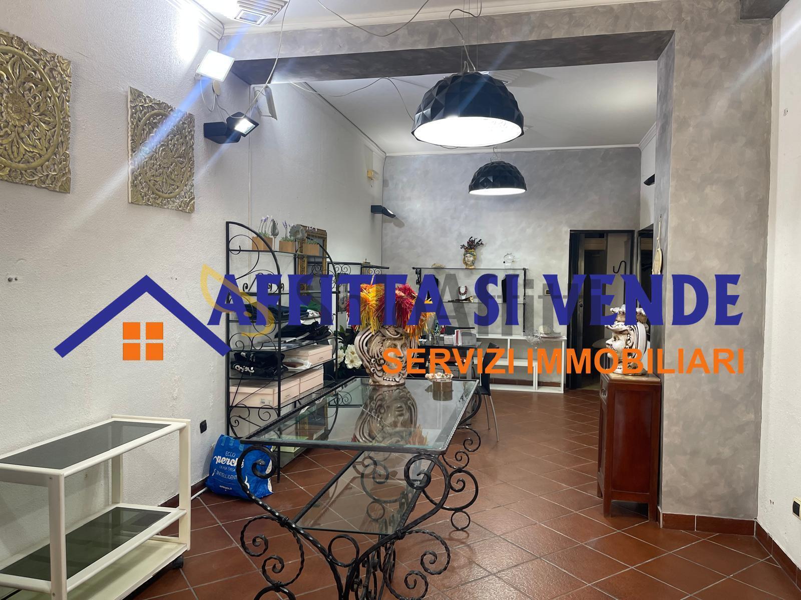 Locale commerciale in affitto in viale dei comuni n. 73, Siracusa