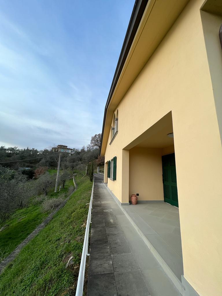 Villa con giardino a Fivizzano
