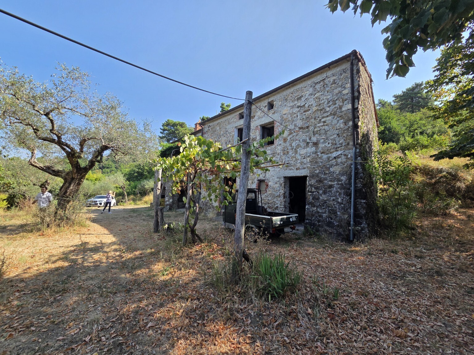 Rustico con giardino a Santo Stefano di Magra