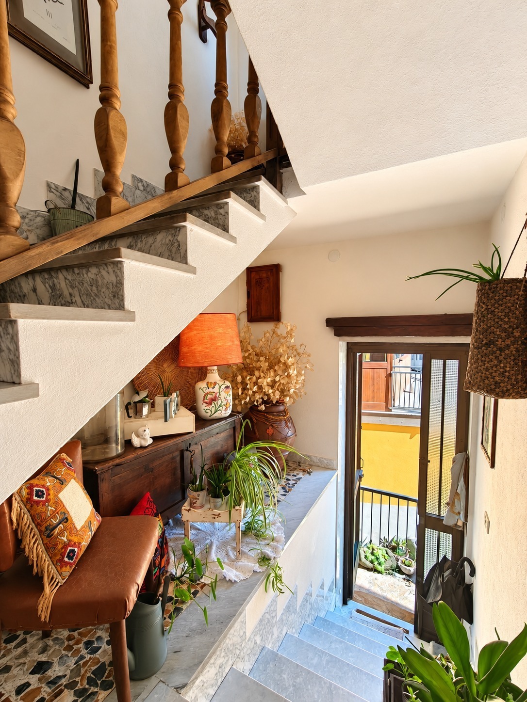 Casa indipendente con terrazzo a Aulla