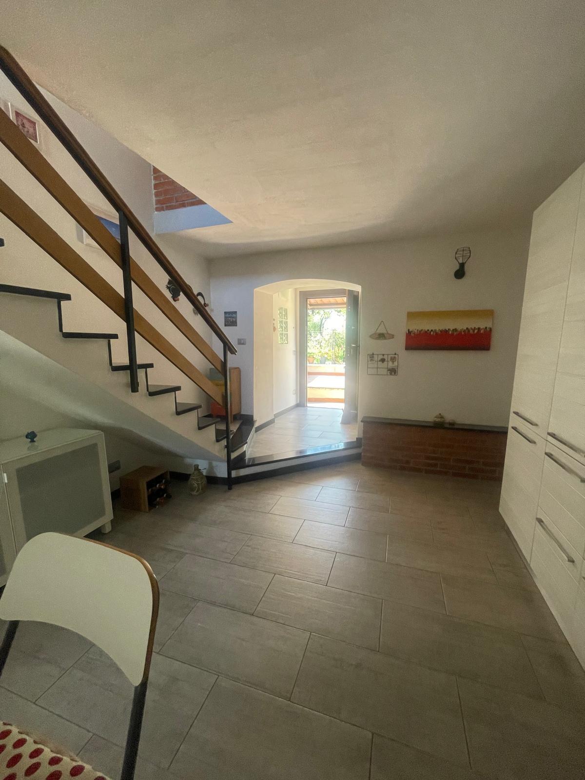 Casa indipendente con giardino a Castelnuovo Magra