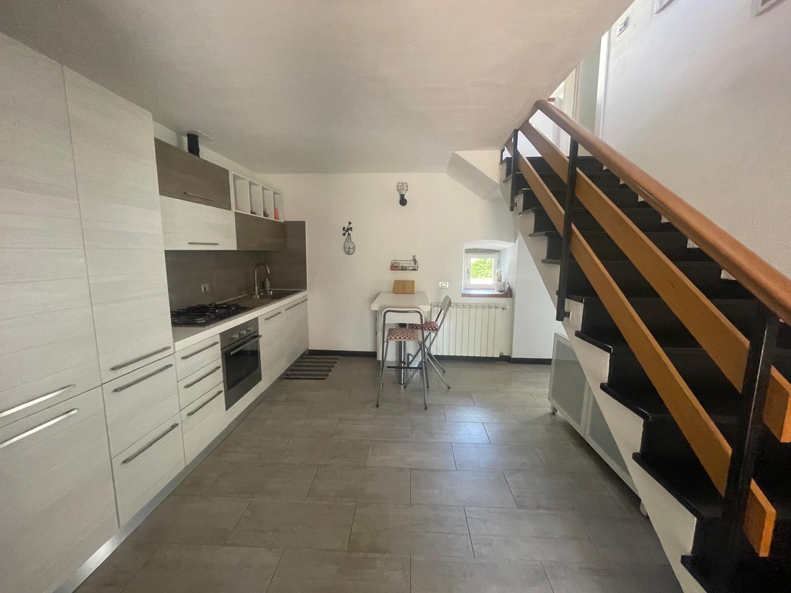 Casa indipendente con giardino a Castelnuovo Magra