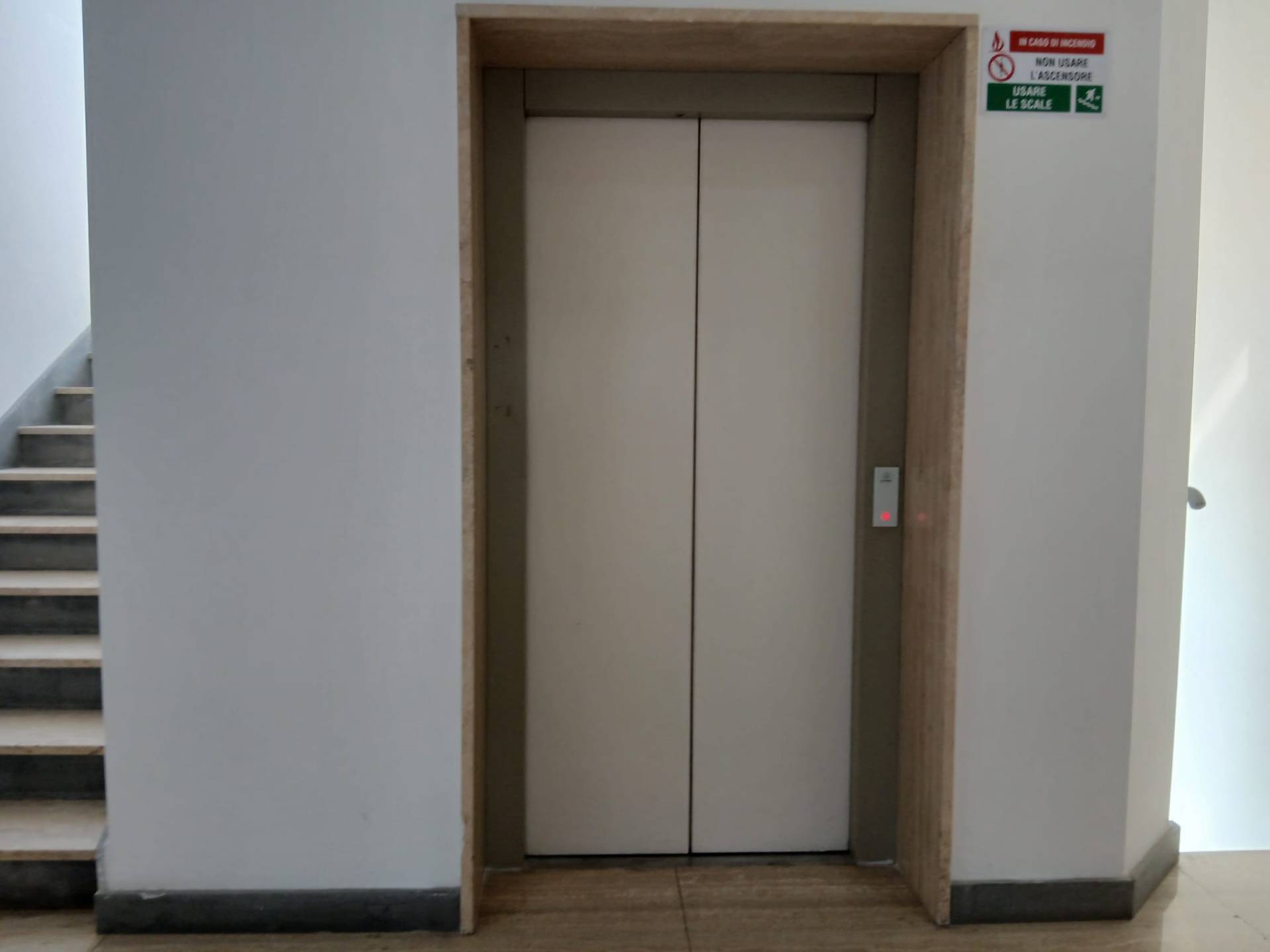 Studio/Ufficio in affitto a Pomigliano d'Arco