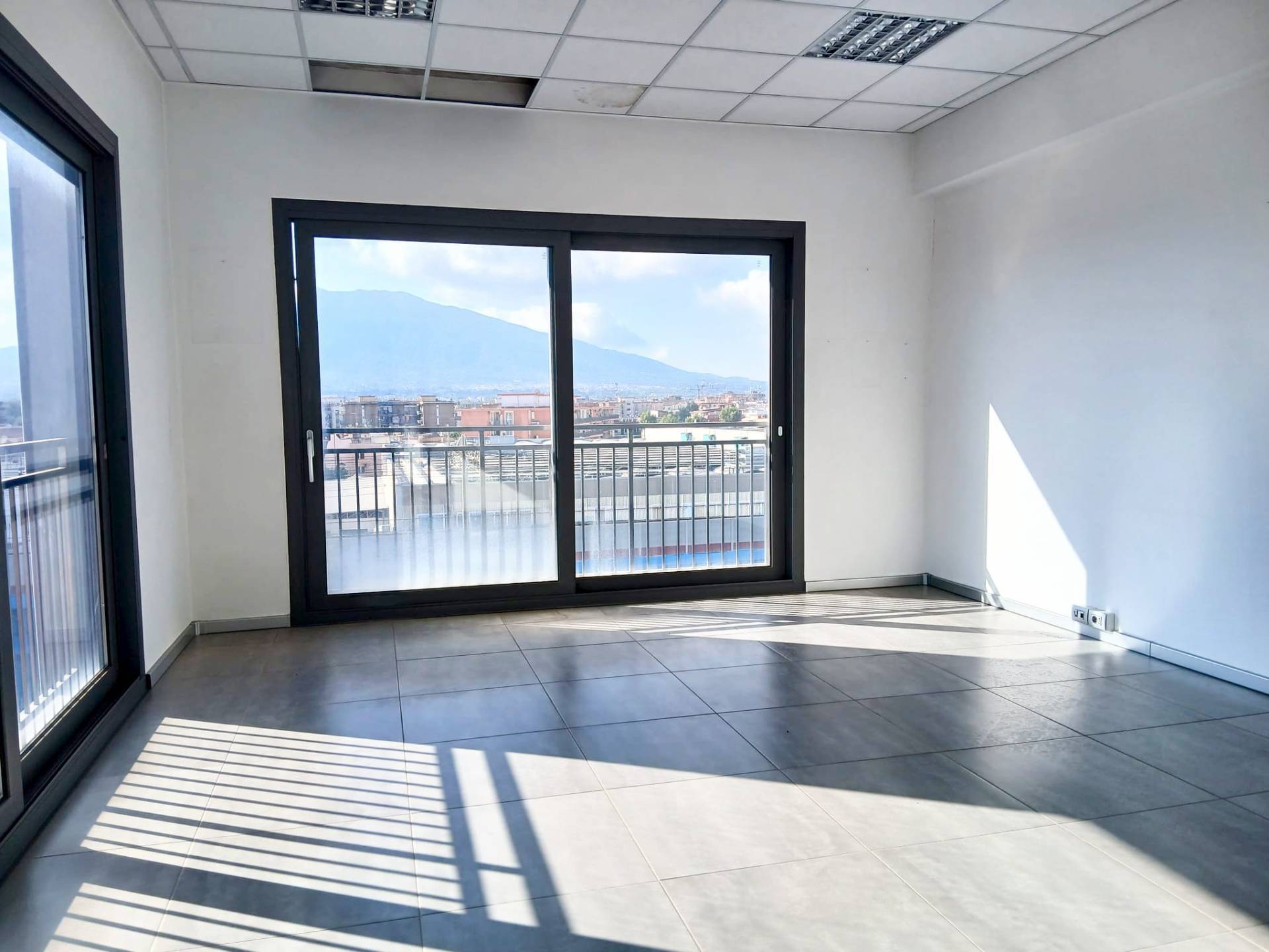 Studio/Ufficio in affitto a Pomigliano d'Arco