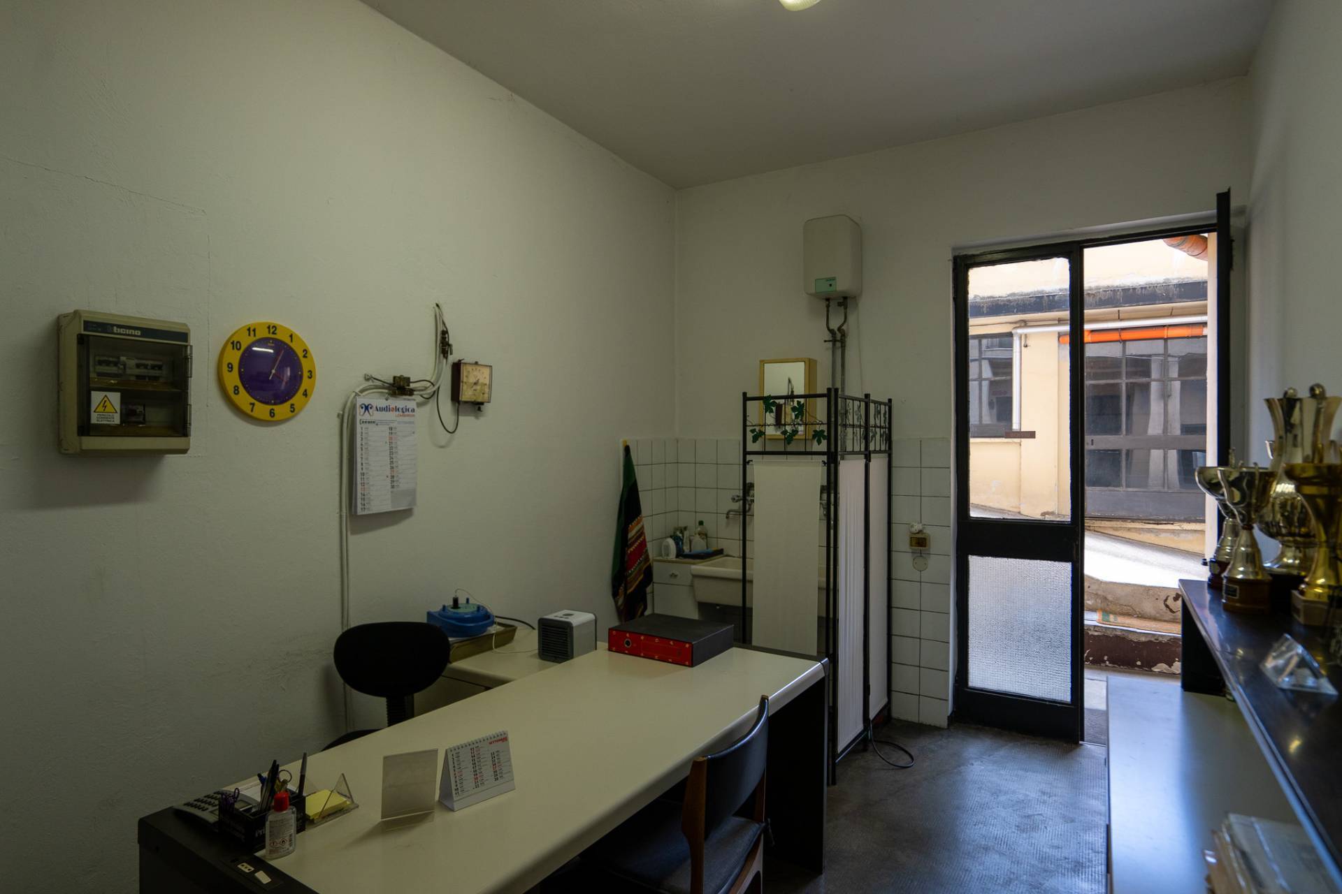 Struttura Commerciale in vendita a Milano, Chiesa Rossa, Cermenate, Ripamonti