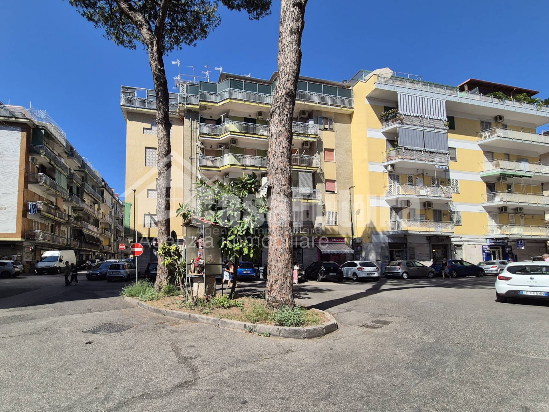 Box o garage in vendita a Napoli, Secondigliano