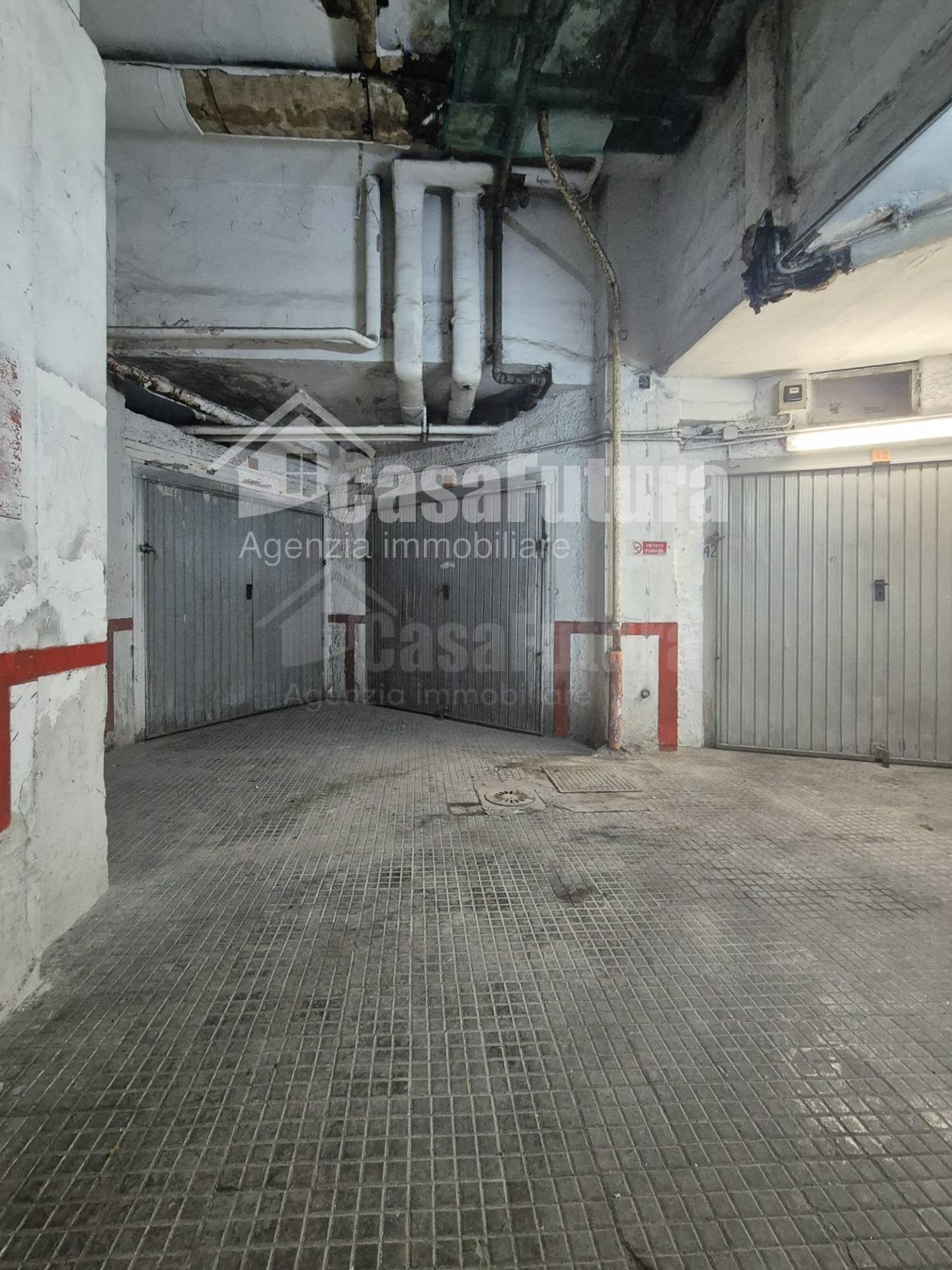 Box o garage in vendita a Napoli, Secondigliano