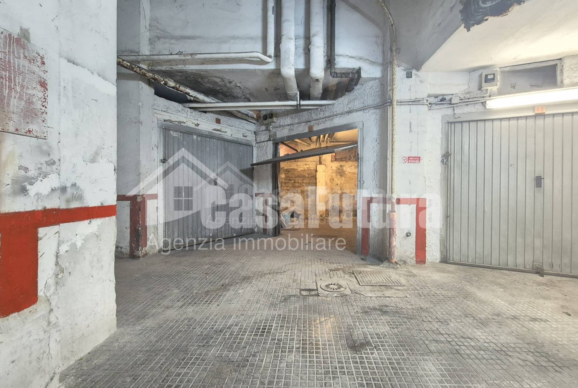 Box o garage in vendita a Napoli, Secondigliano